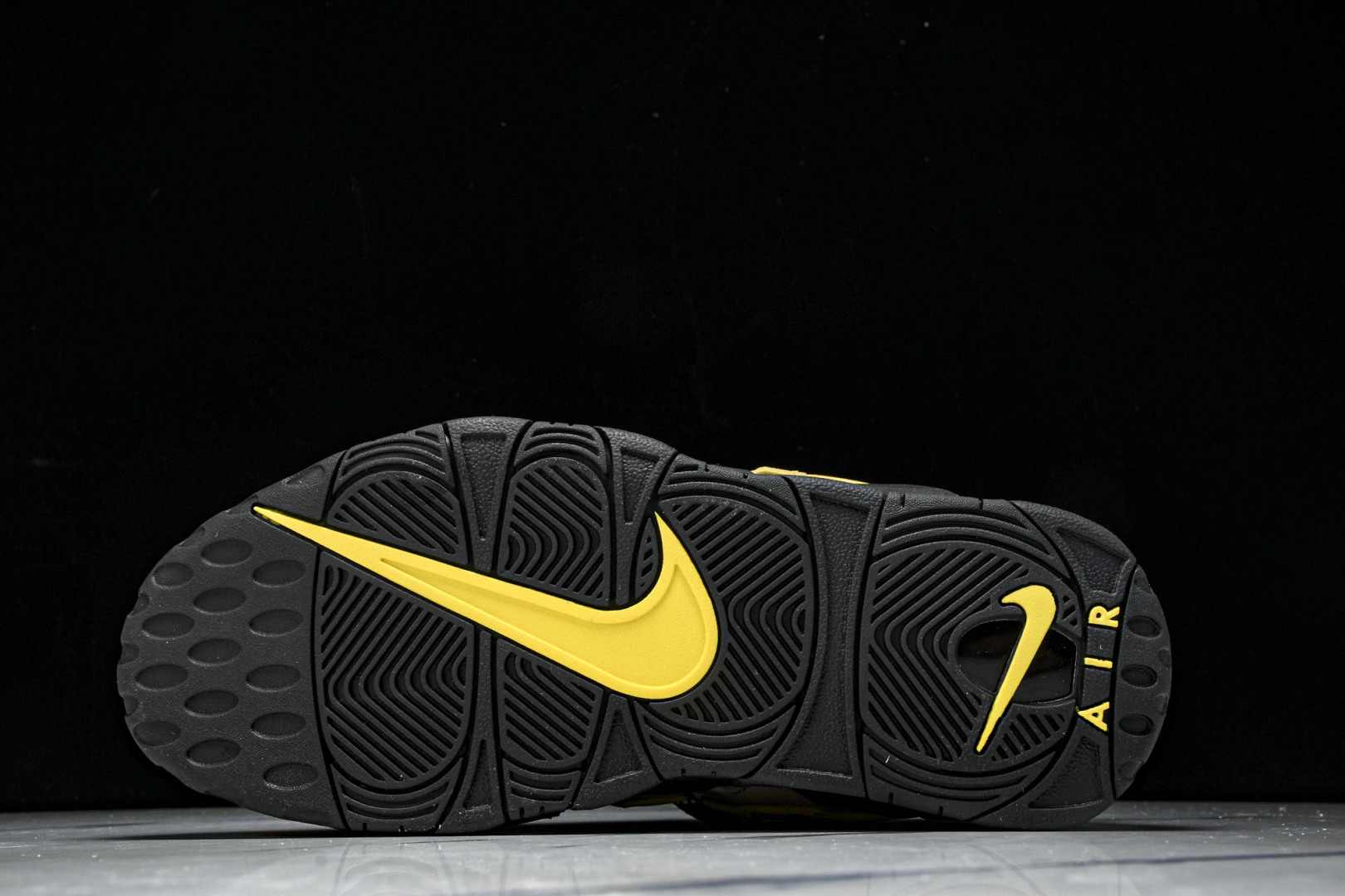  NKAmbush x Nk Air More Uptempo Low 联名款 大Air皮蓬 沙漠联 F
