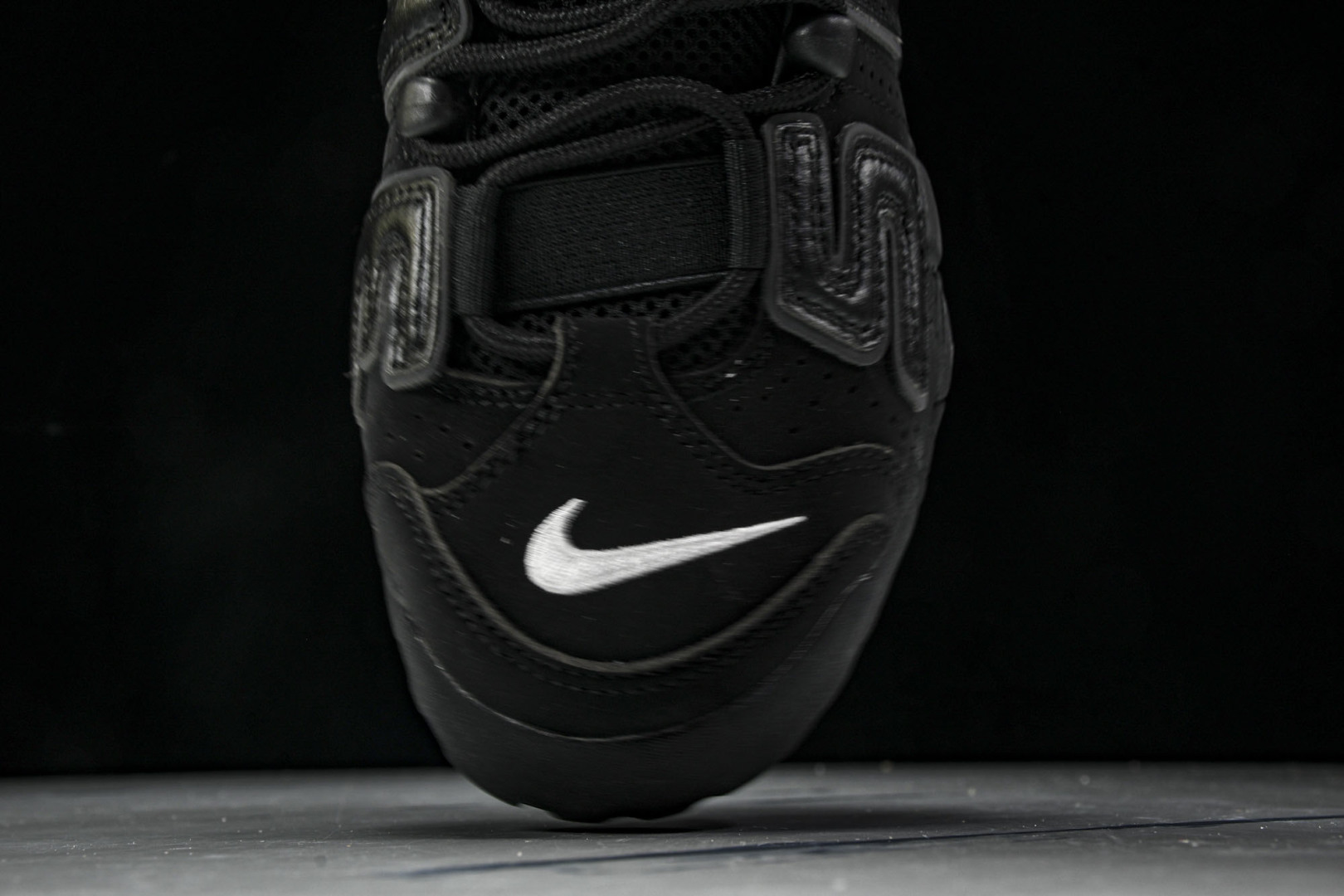  NKSupreme x Nike Air More Uptempo 大Air 黑白  001 尺寸 3