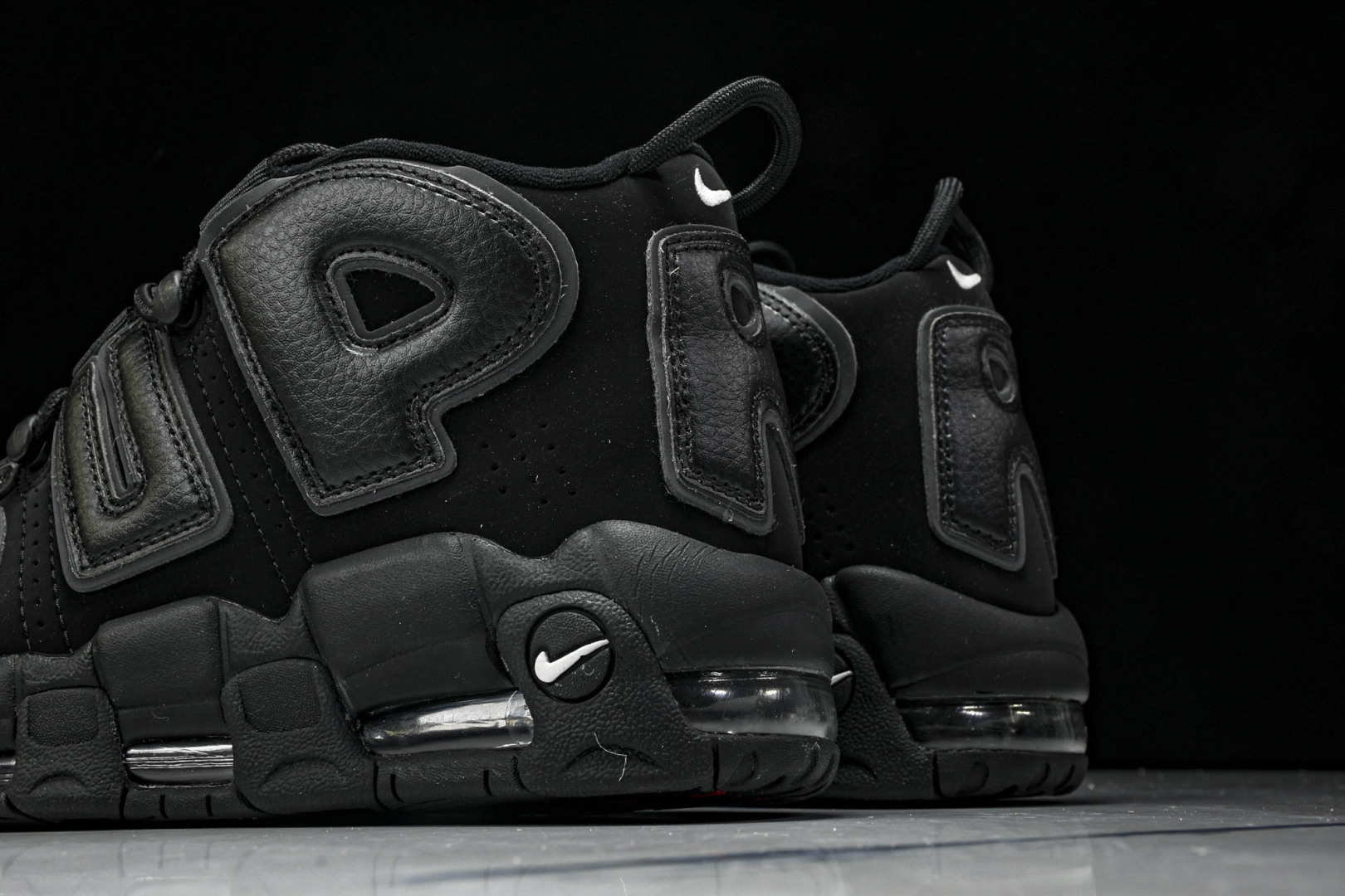  NKSupreme x Nike Air More Uptempo 大Air 黑白  001 尺寸 3