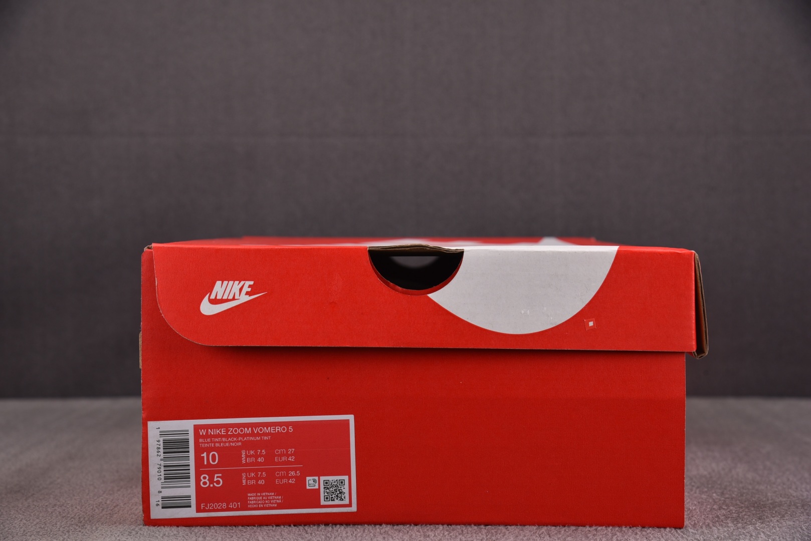 Vomero5 尺码36-45

纯原版出品-NK Zoom Vomero 5 Blue Tint Pl