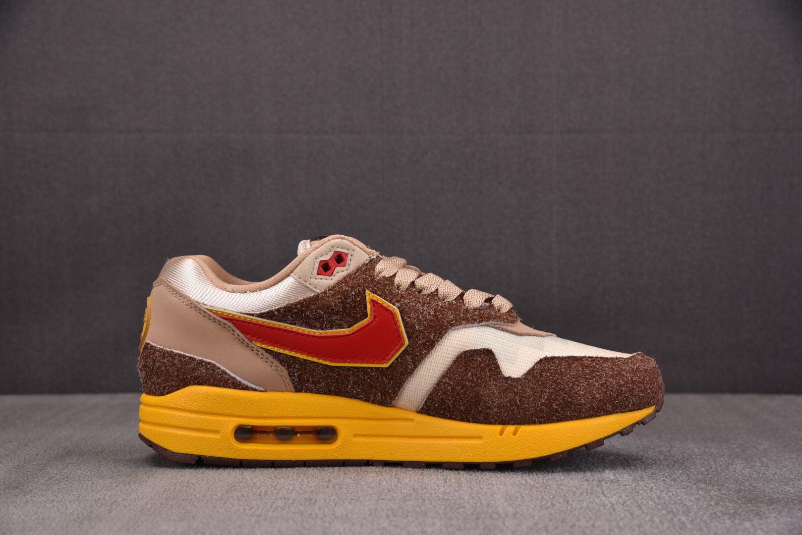 Max1 尺码36-47.5

纯原版出品-SWOOSH x  Nike Air Max 1 “Big 