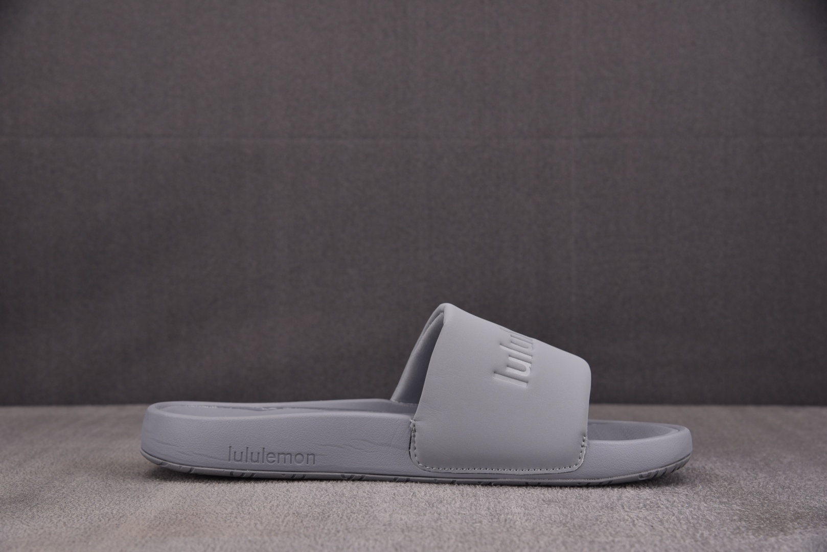 Lulu拖 尺码35.5-48

纯原版出品-Lululemon Restfeel Slide 灰色 Y
