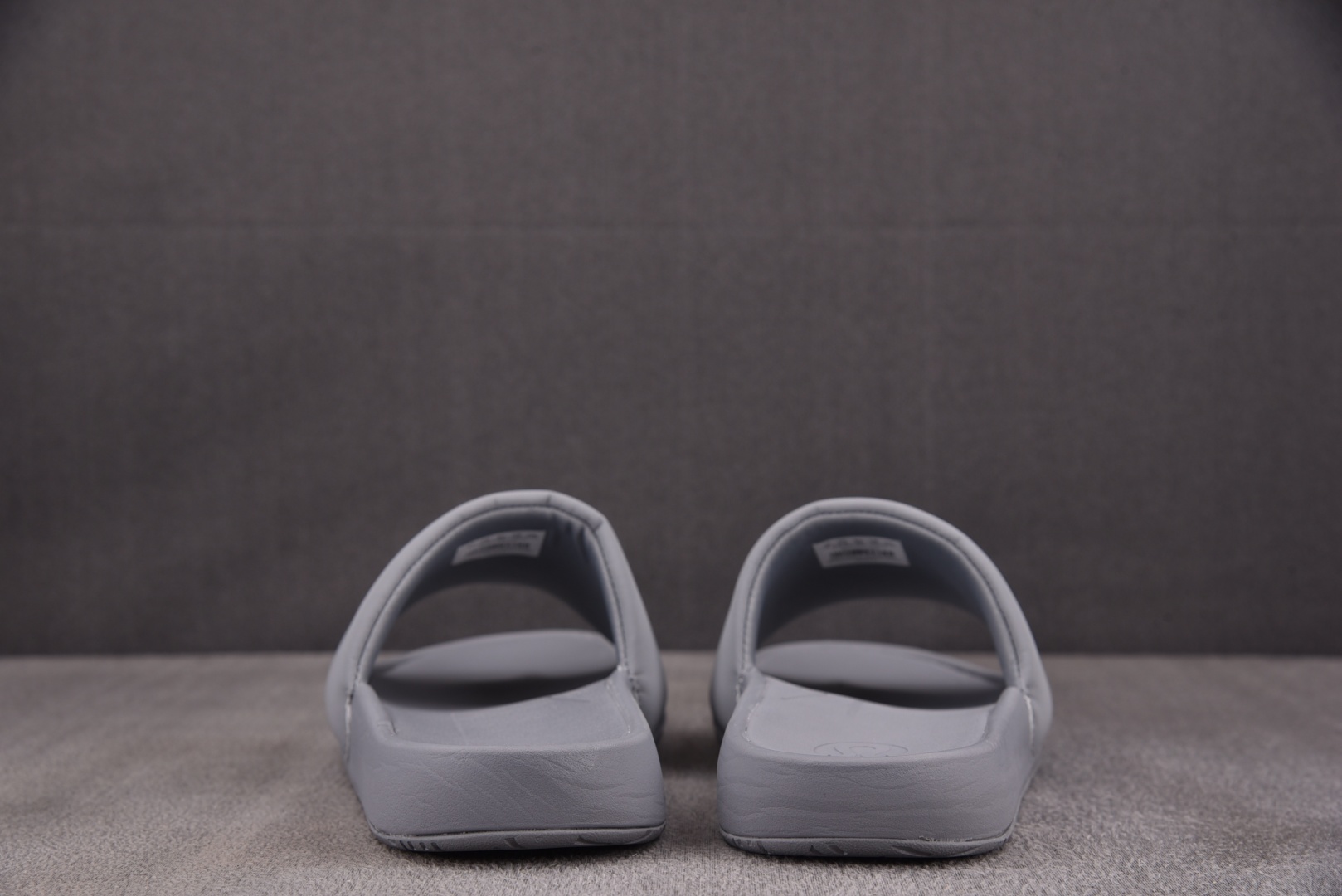 Lulu拖 尺码35.5-48

纯原版出品-Lululemon Restfeel Slide 灰色 Y