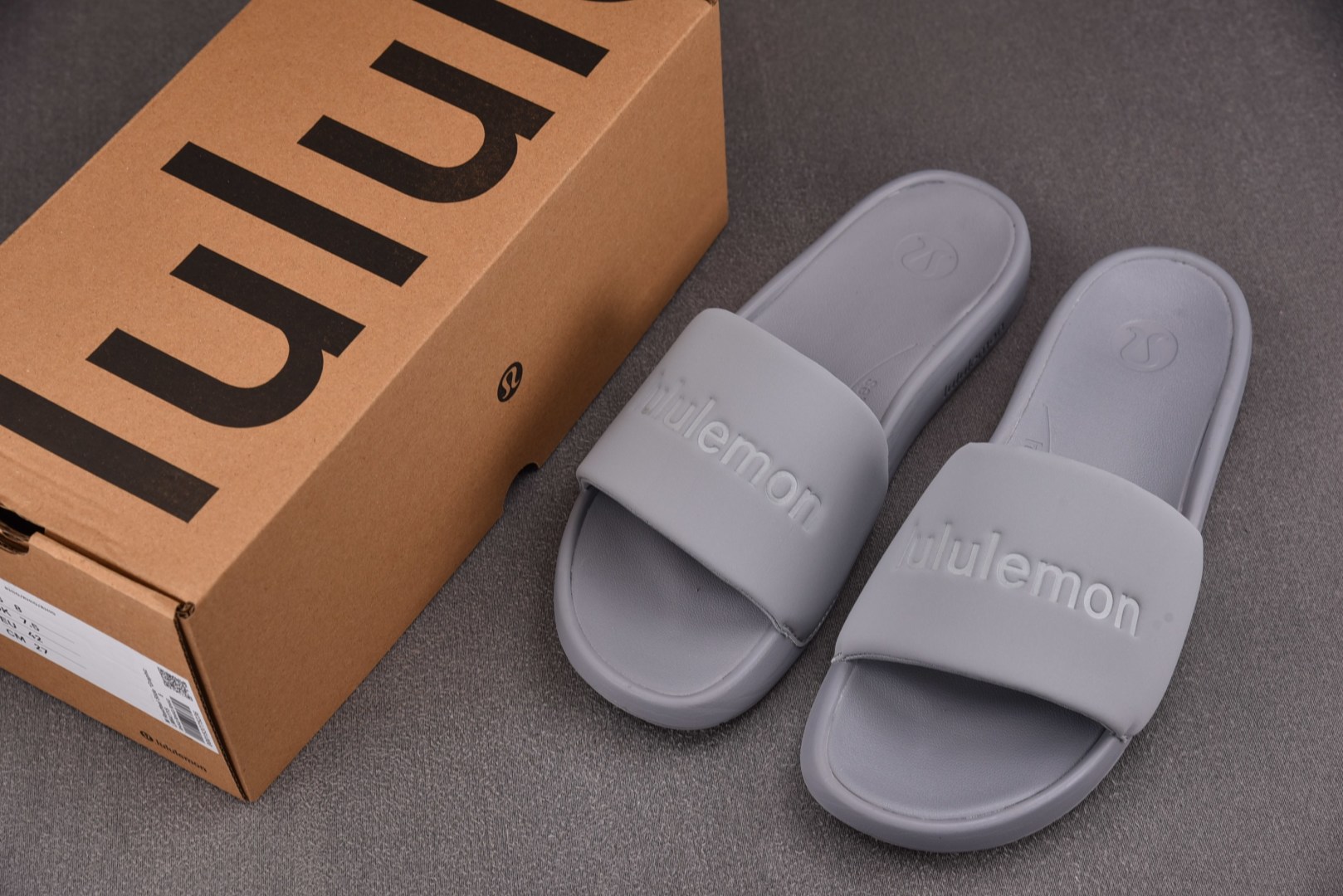 Lulu拖 尺码35.5-48

纯原版出品-Lululemon Restfeel Slide 灰色 Y