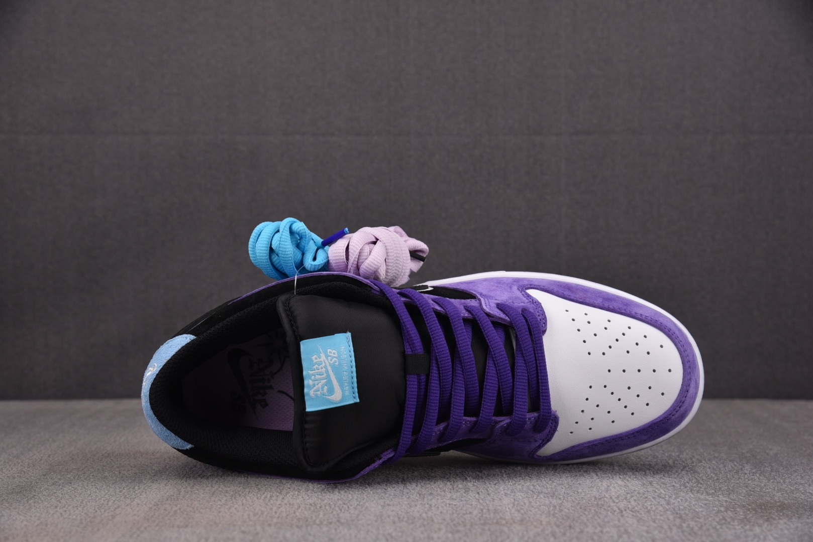 Dunk 尺码40-47.5

纯原版出品-Hayley Wilson x Nike SB Dunk L