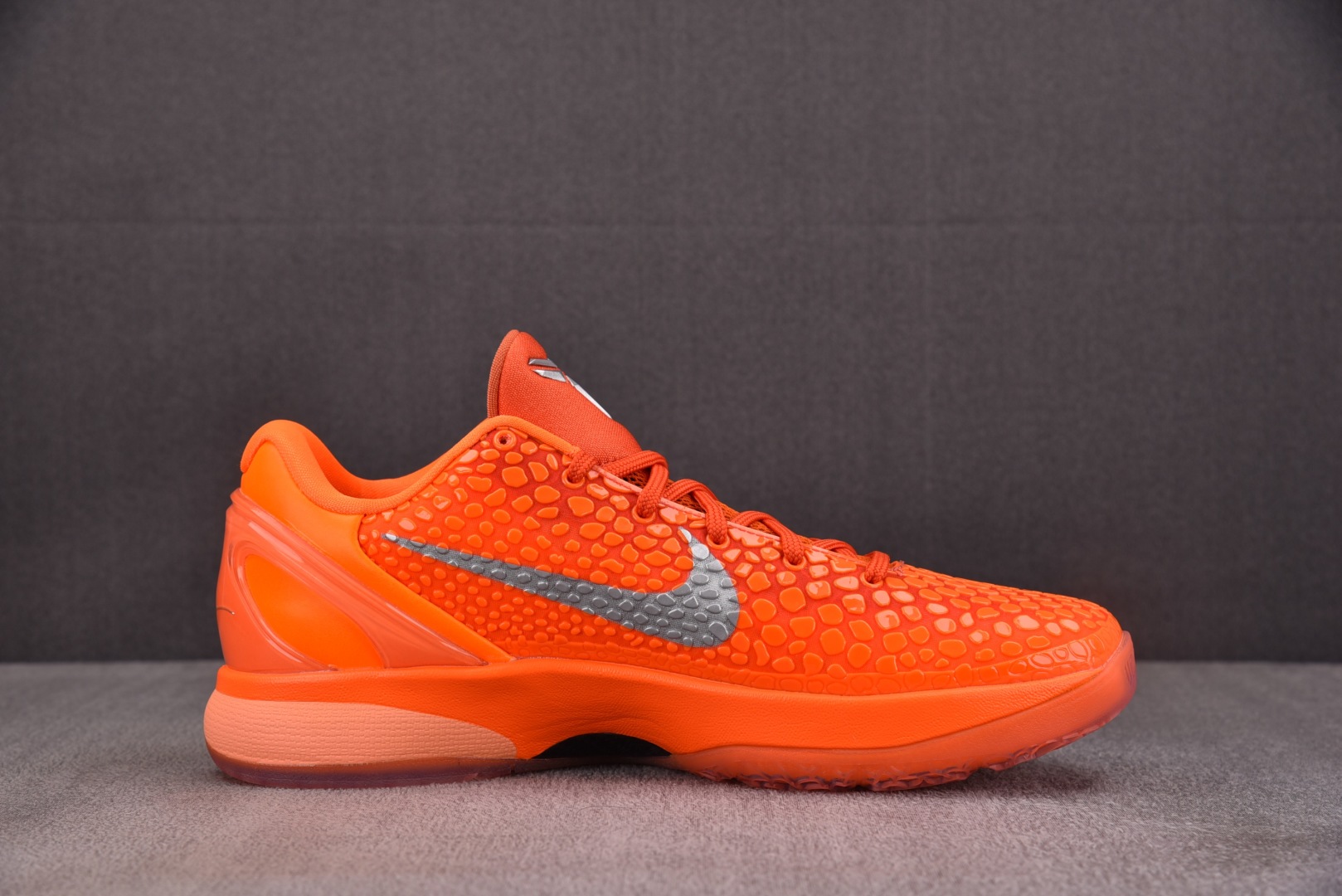 科比6 橙银 尺码40-48.5

纯原版出品-NK Kobe 6 Protro Total Orang