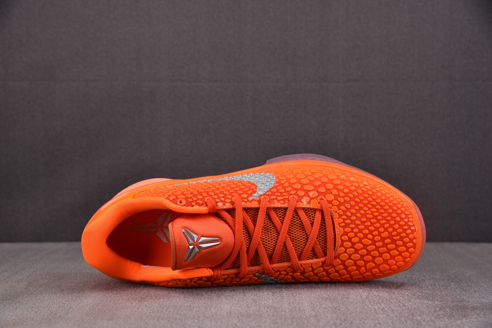 科比6 橙银 尺码40-48.5

纯原版出品-NK Kobe 6 Protro Total Orang