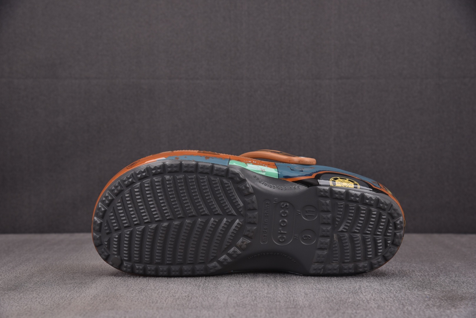  Car x Crocs Classic Clog 棕色 尺码：M4（36-37） M5（37-38） 