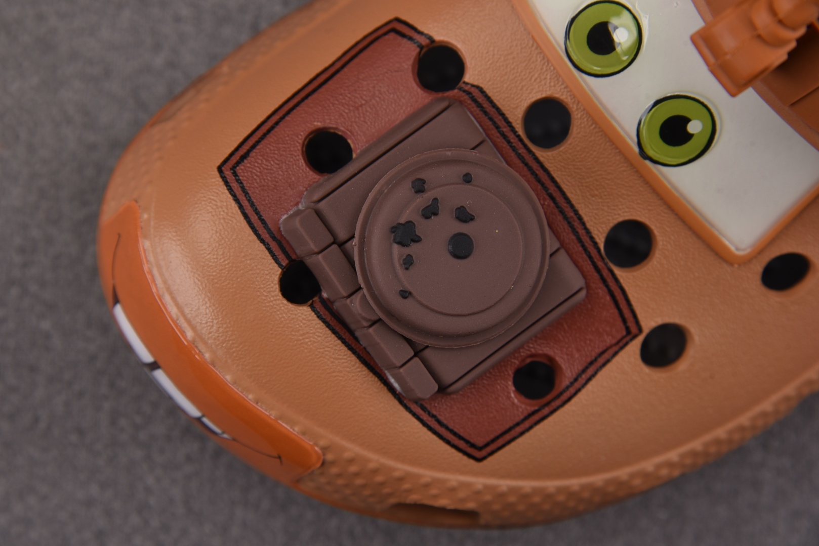  Car x Crocs Classic Clog 棕色 尺码：M4（36-37） M5（37-38） 