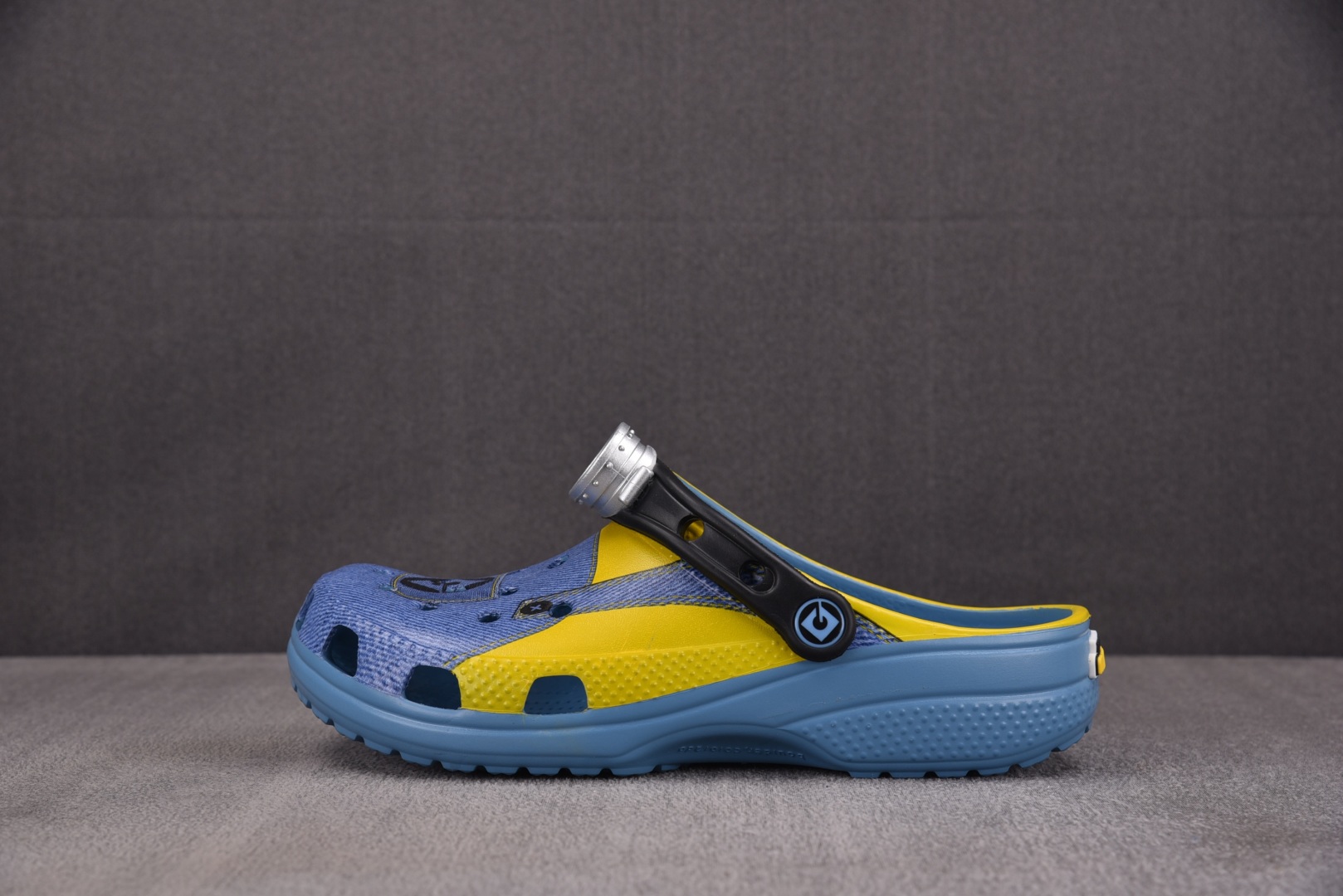  Crocs Classic Clog 小黄人限定 蓝黄 尺码：M4（36-37） M5（37-38） 