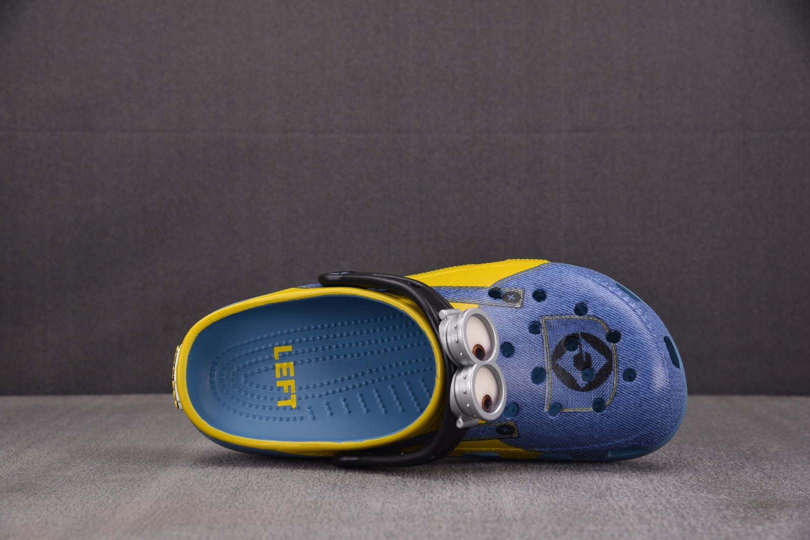  Crocs Classic Clog 小黄人限定 蓝黄 尺码：M4（36-37） M5（37-38） 
