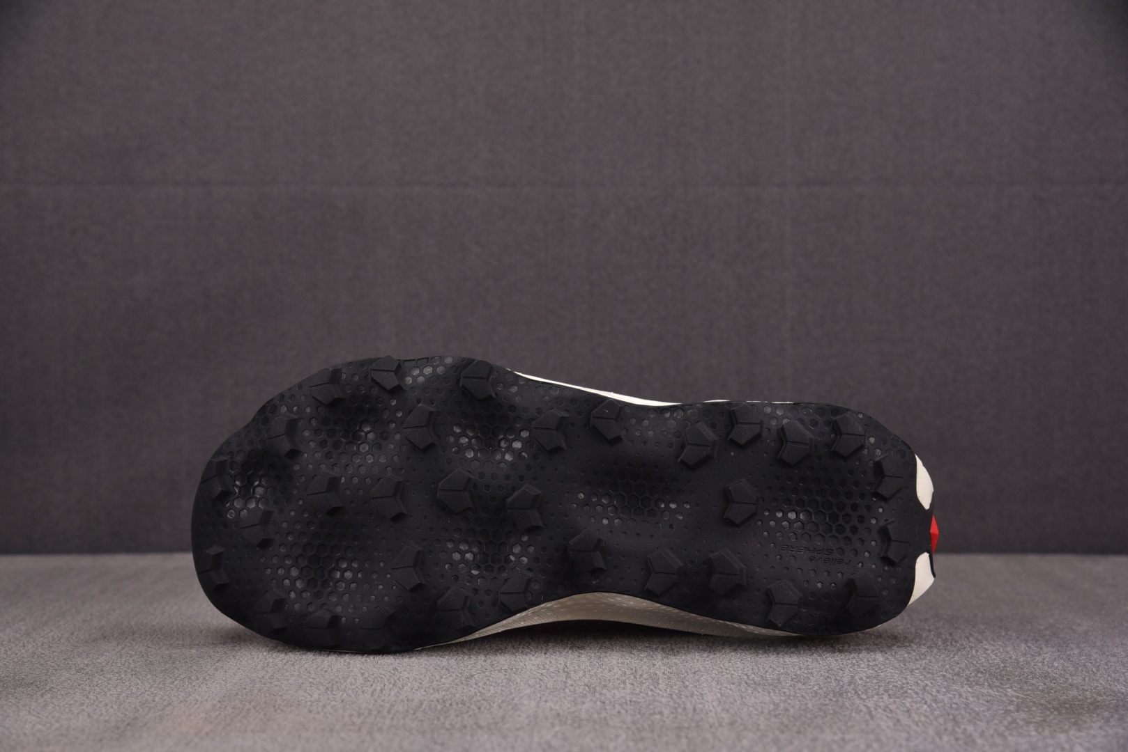 萨洛蒙 尺码36-46.5

纯原版出品-Salomon Glide 红白  YZ020
尺寸 36 3
