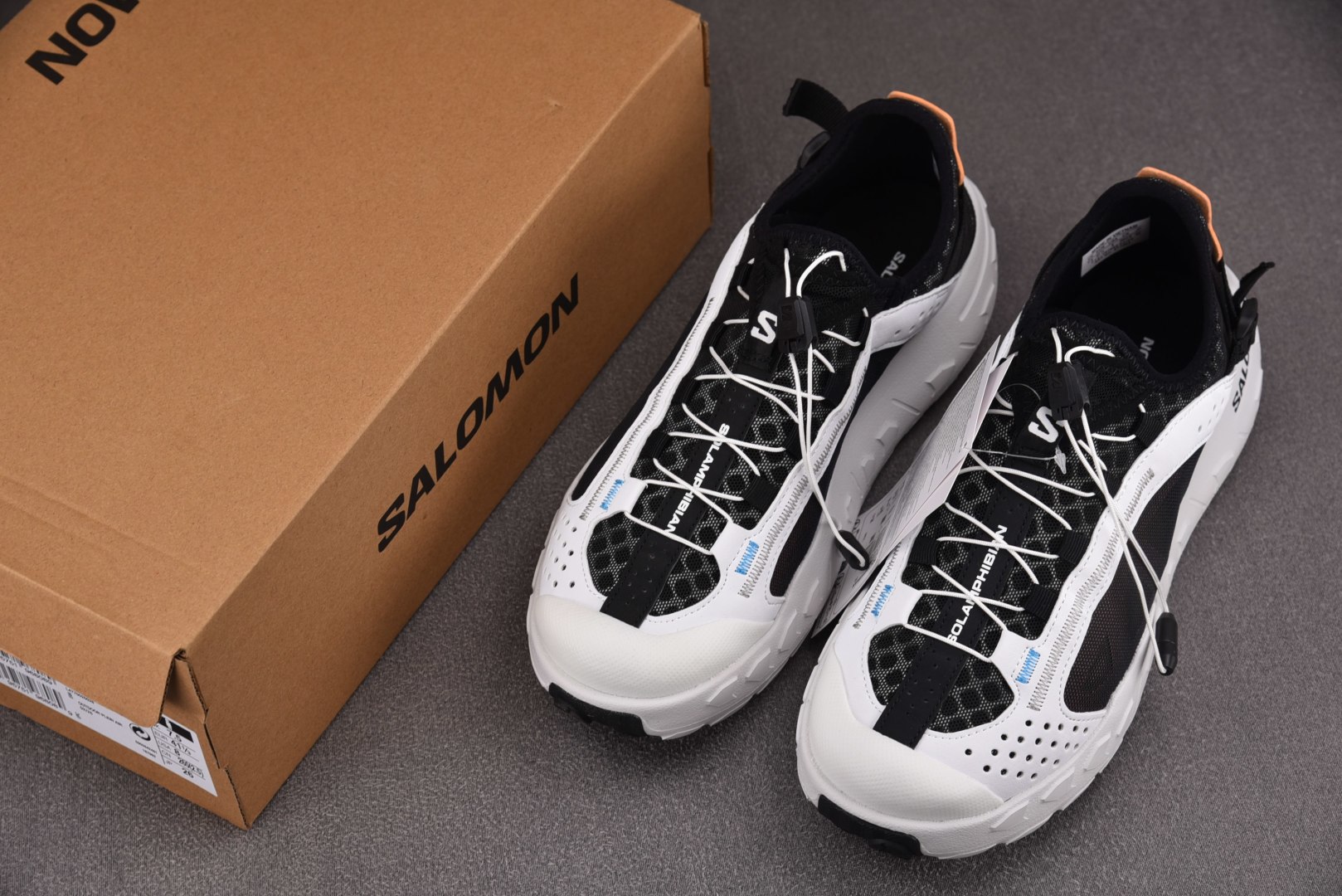 萨洛蒙 尺码36-46.5

纯原版出品-Salomon SolamPhibian 白黑  YZ020
