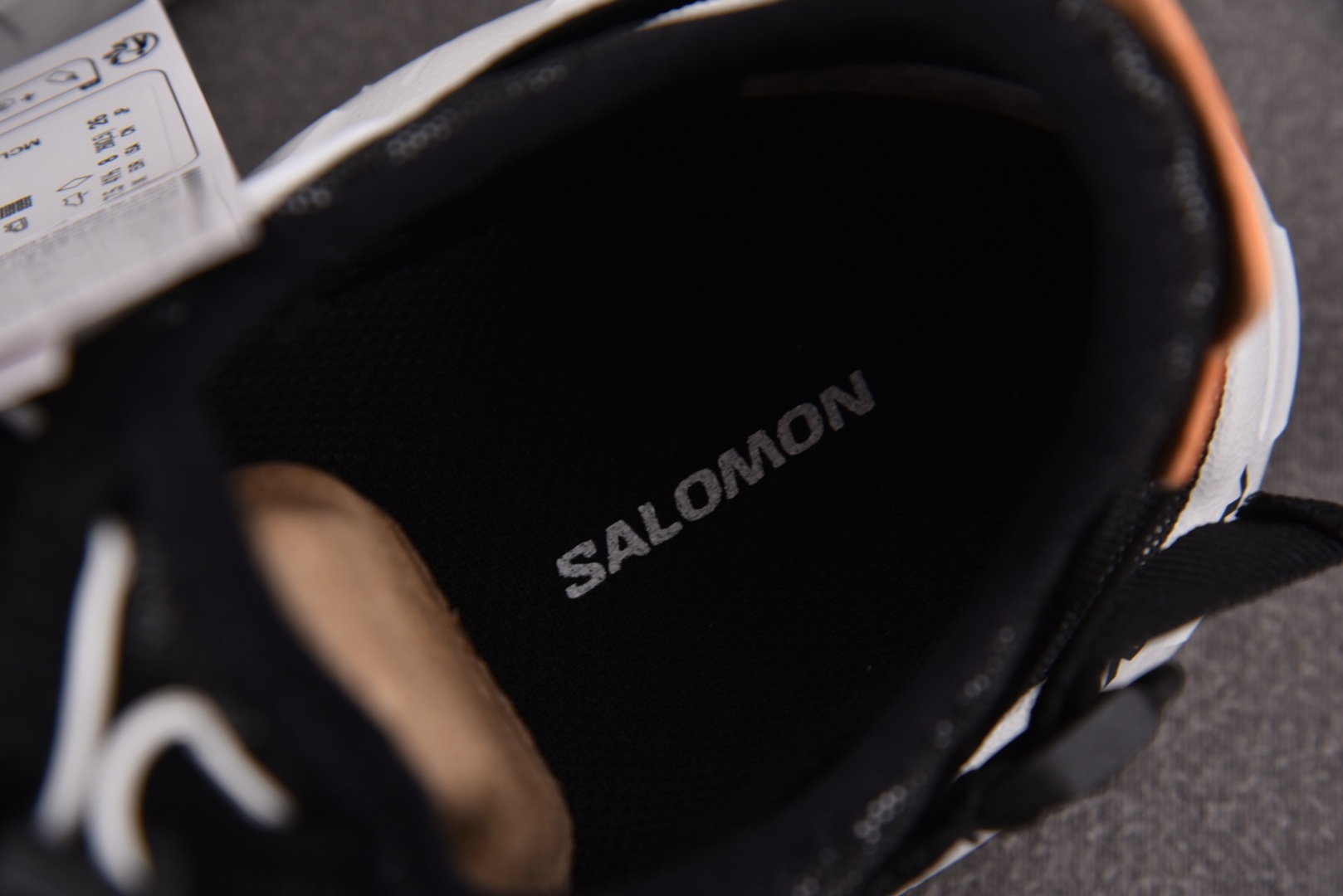 萨洛蒙 尺码36-46.5

纯原版出品-Salomon SolamPhibian 白黑  YZ020
