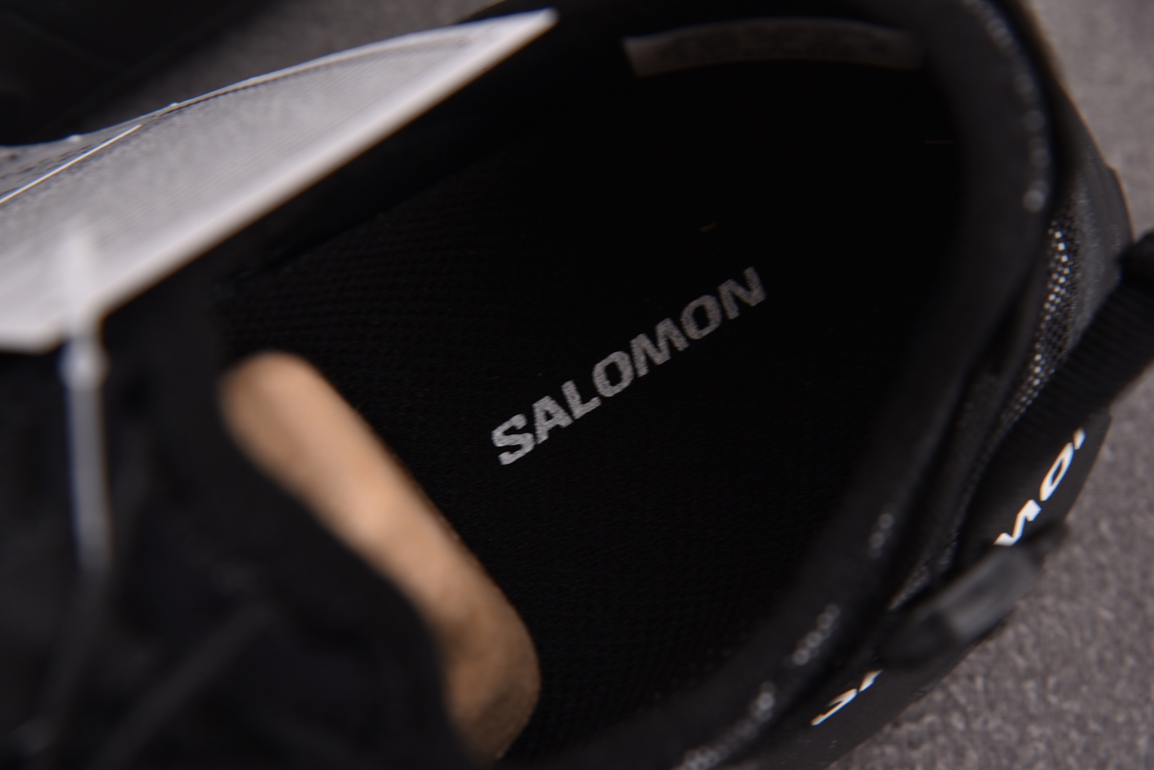 萨洛蒙 尺码36-46.5

纯原版出品-Salomon SolamPhibian 黑色  YZ020
