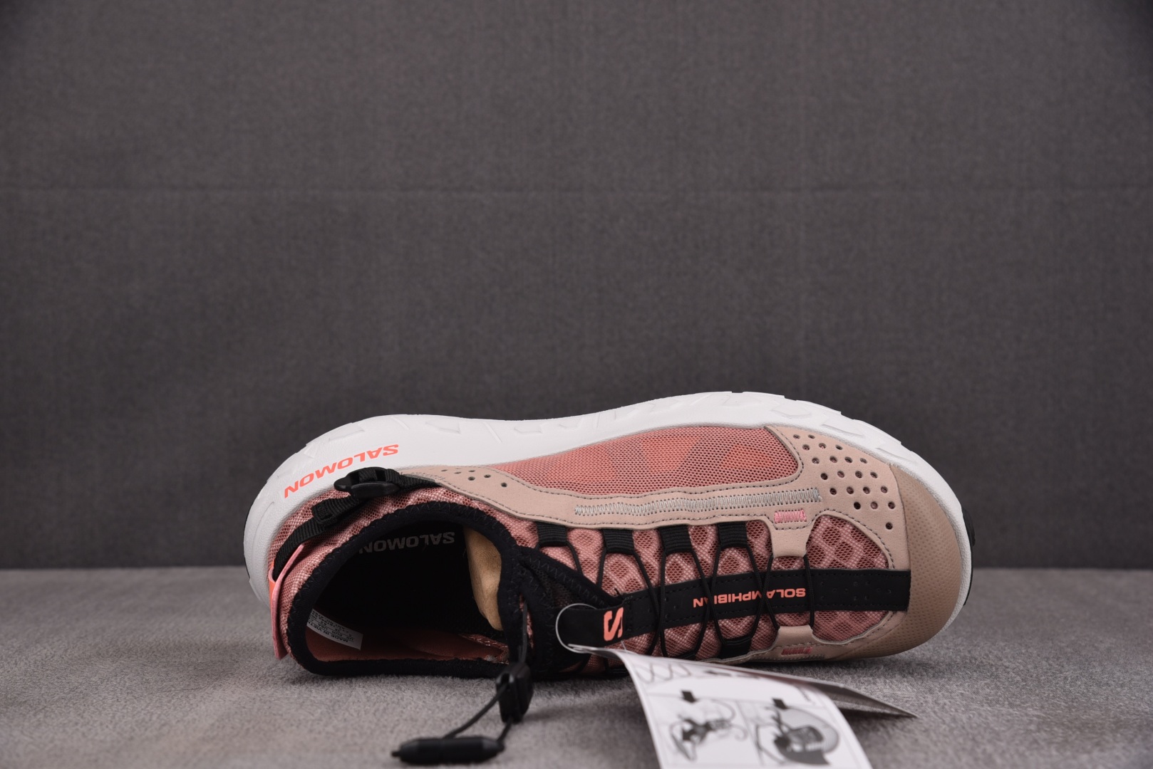 萨洛蒙 尺码36-46.5

纯原版出品-W Salomon SolamPhibian 粉白  YZ02