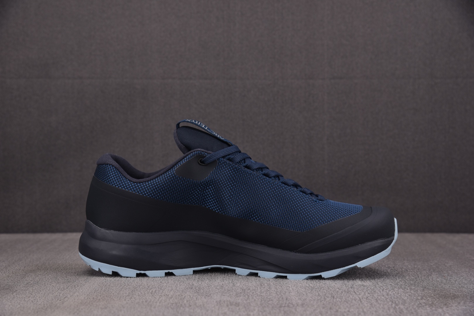 始祖鸟 尺码36-45

纯原版出品-Arcteryx Aerios FL Gore-Tex 藏青黑 Y