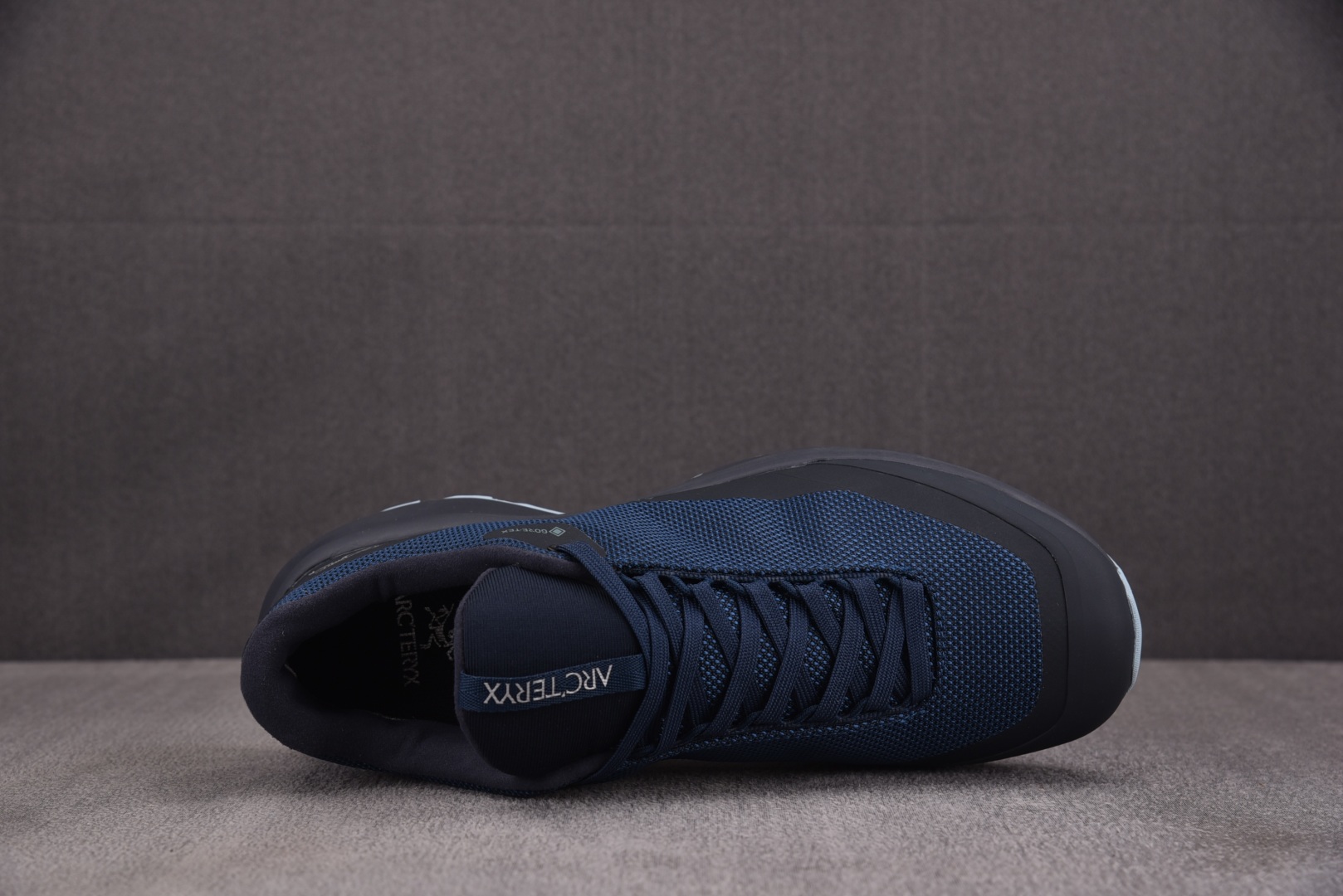始祖鸟 尺码36-45

纯原版出品-Arcteryx Aerios FL Gore-Tex 藏青黑 Y