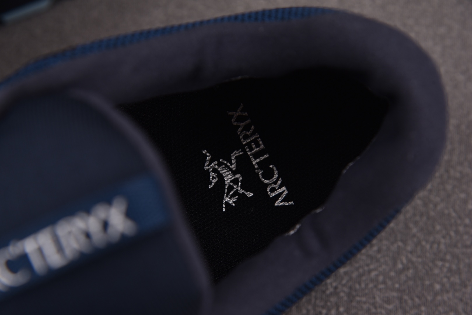 始祖鸟 尺码36-45

纯原版出品-Arcteryx Aerios FL Gore-Tex 藏青黑 Y