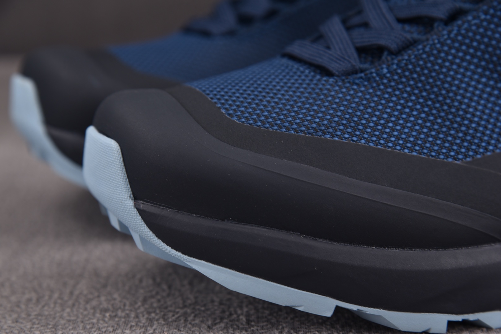 始祖鸟 尺码36-45

纯原版出品-Arcteryx Aerios FL Gore-Tex 藏青黑 Y