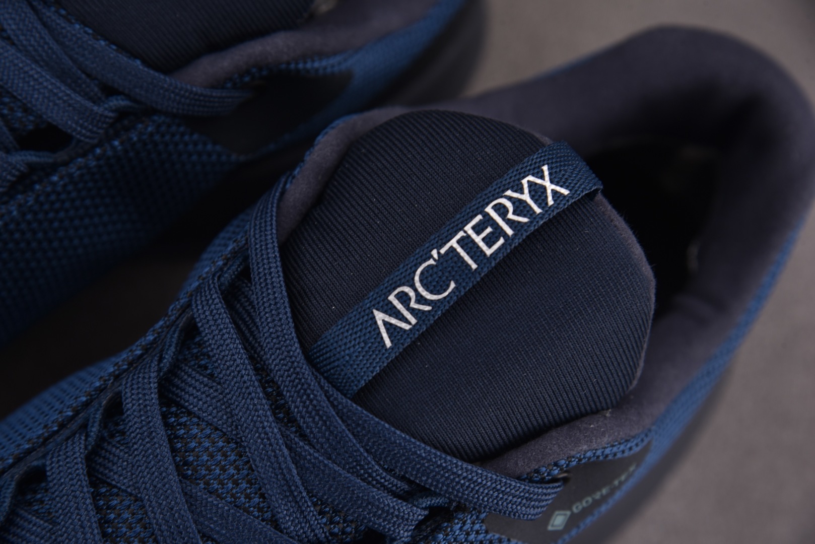 始祖鸟 尺码36-45

纯原版出品-Arcteryx Aerios FL Gore-Tex 藏青黑 Y