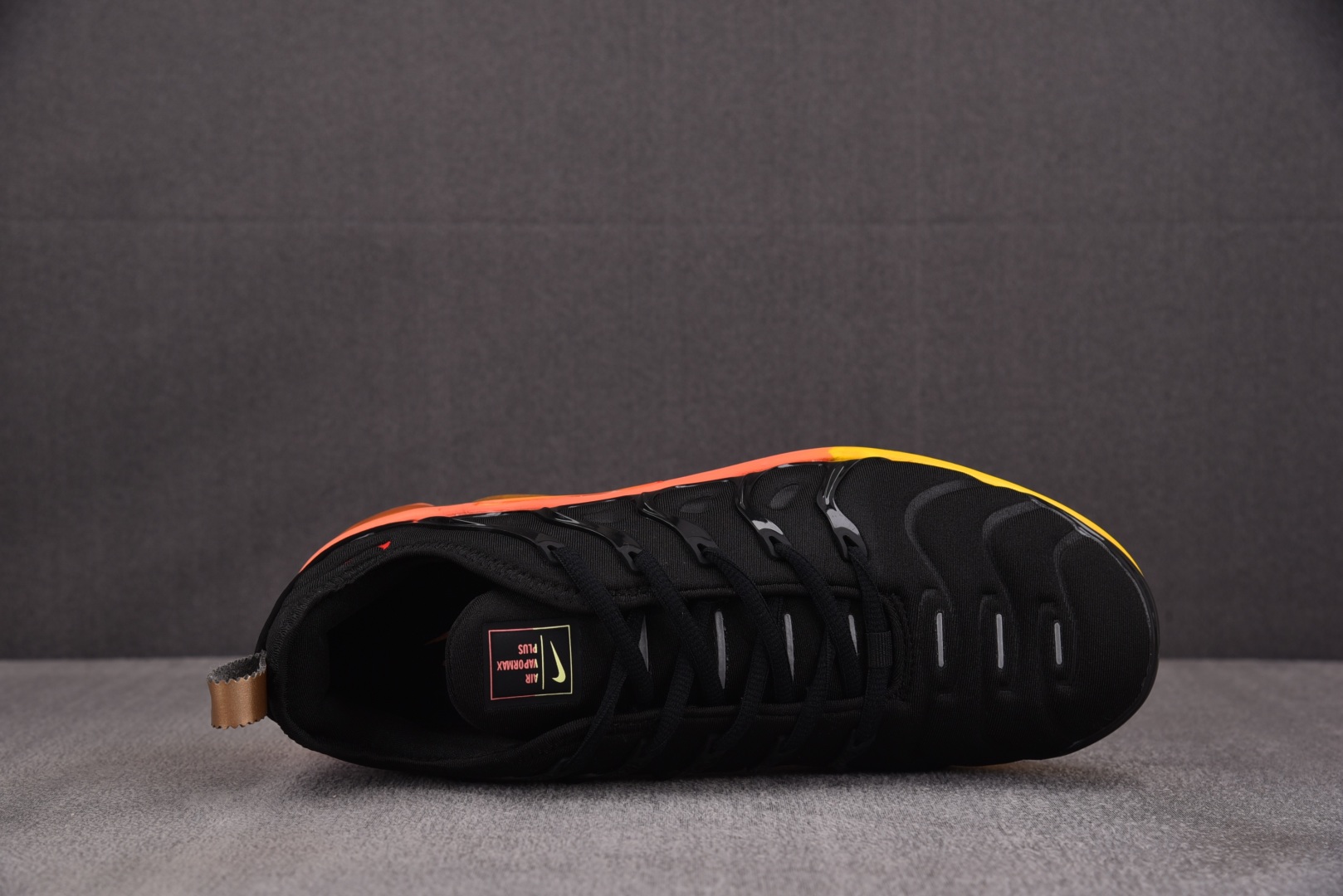  NK Air VaporMax Plus Fresh 黑橙 DJ5525-001 尺寸 39 40 4