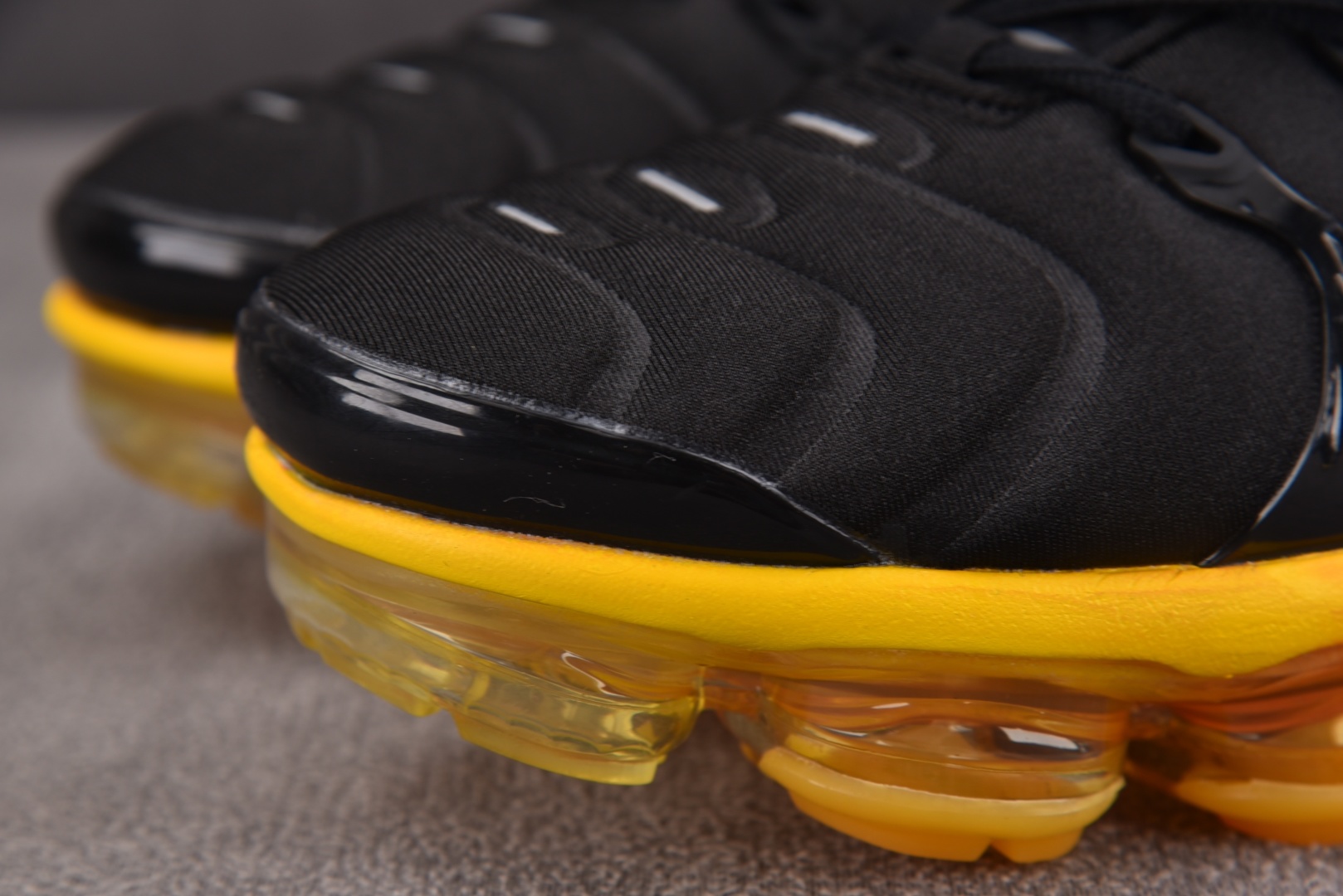  NK Air VaporMax Plus Fresh 黑橙 DJ5525-001 尺寸 39 40 4