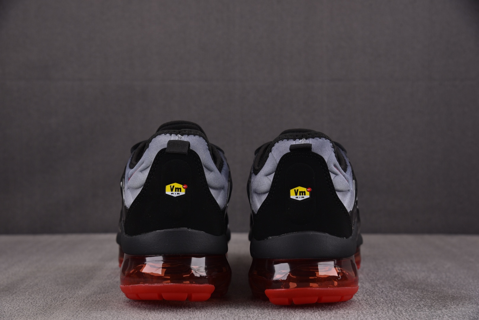  NK Air VaporMax Plus Shark 鲨鱼 AQ8632-001 尺寸 39 40 4