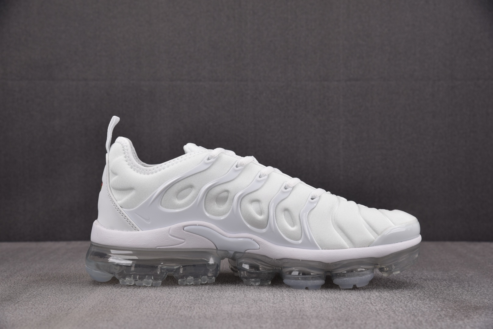  NK Air VaporMax Plus White 白色 -100 尺寸 39 40 40.5 41