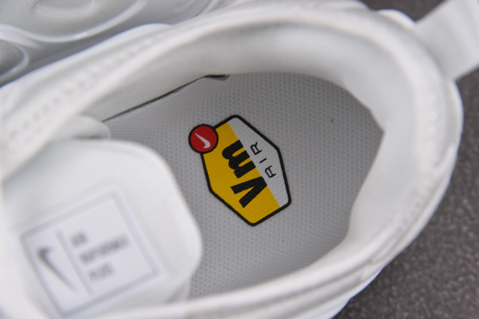  NK Air VaporMax Plus White 白色 -100 尺寸 39 40 40.5 41