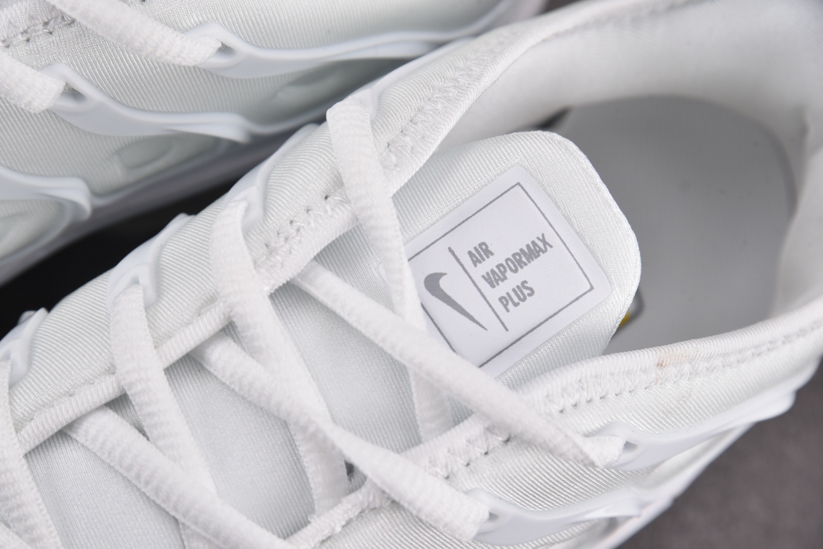  NK Air VaporMax Plus White 白色 -100 尺寸 39 40 40.5 41