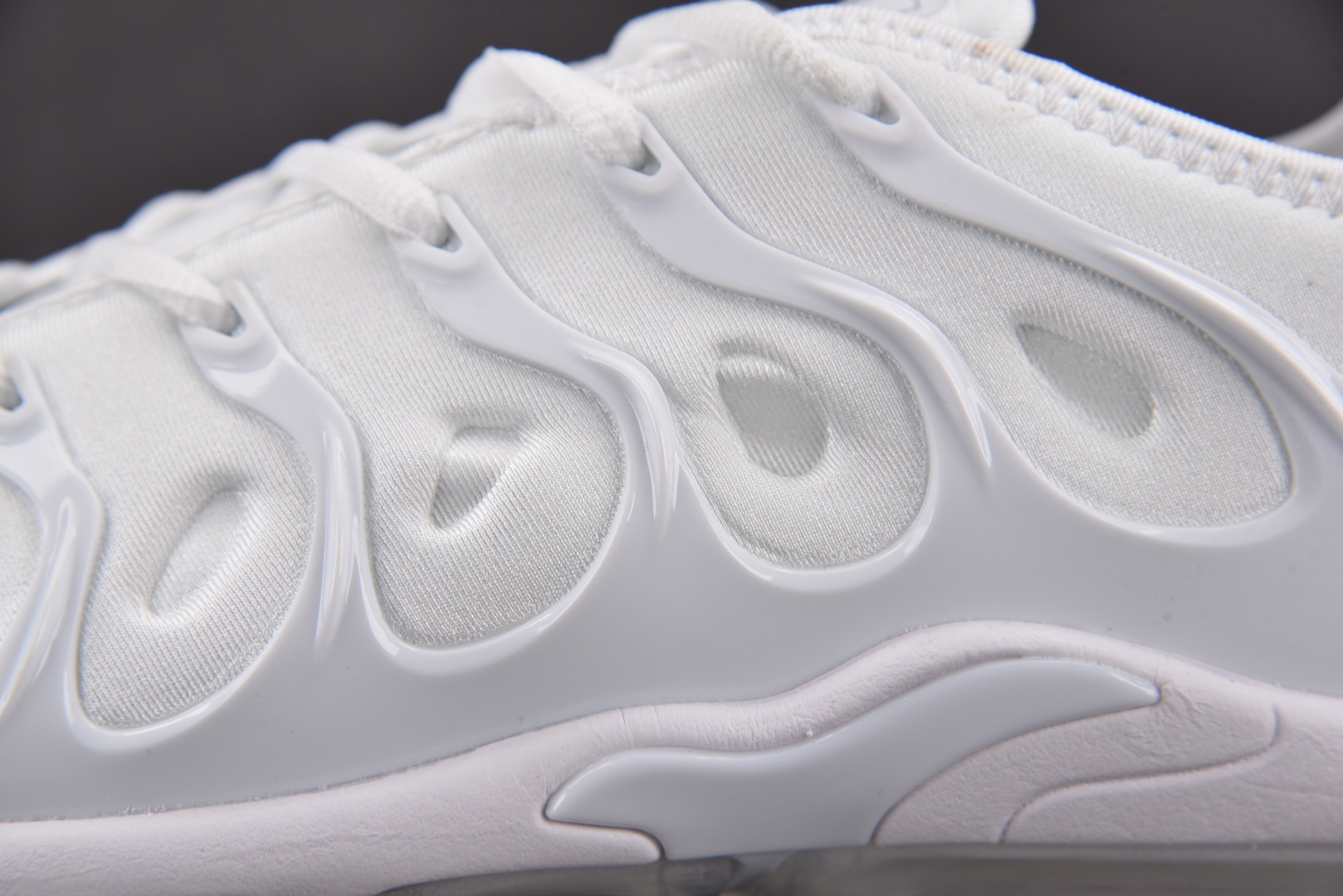  NK Air VaporMax Plus White 白色 -100 尺寸 39 40 40.5 41