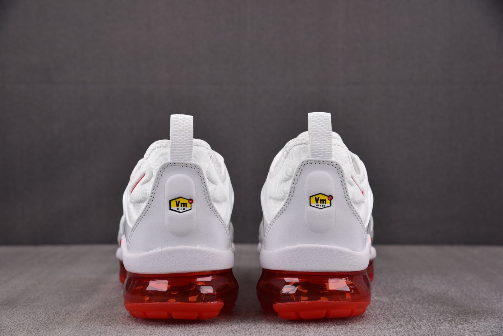  NK Air VaporMax Plus 白红 -162 尺寸 39 40 40.5 41 42 42