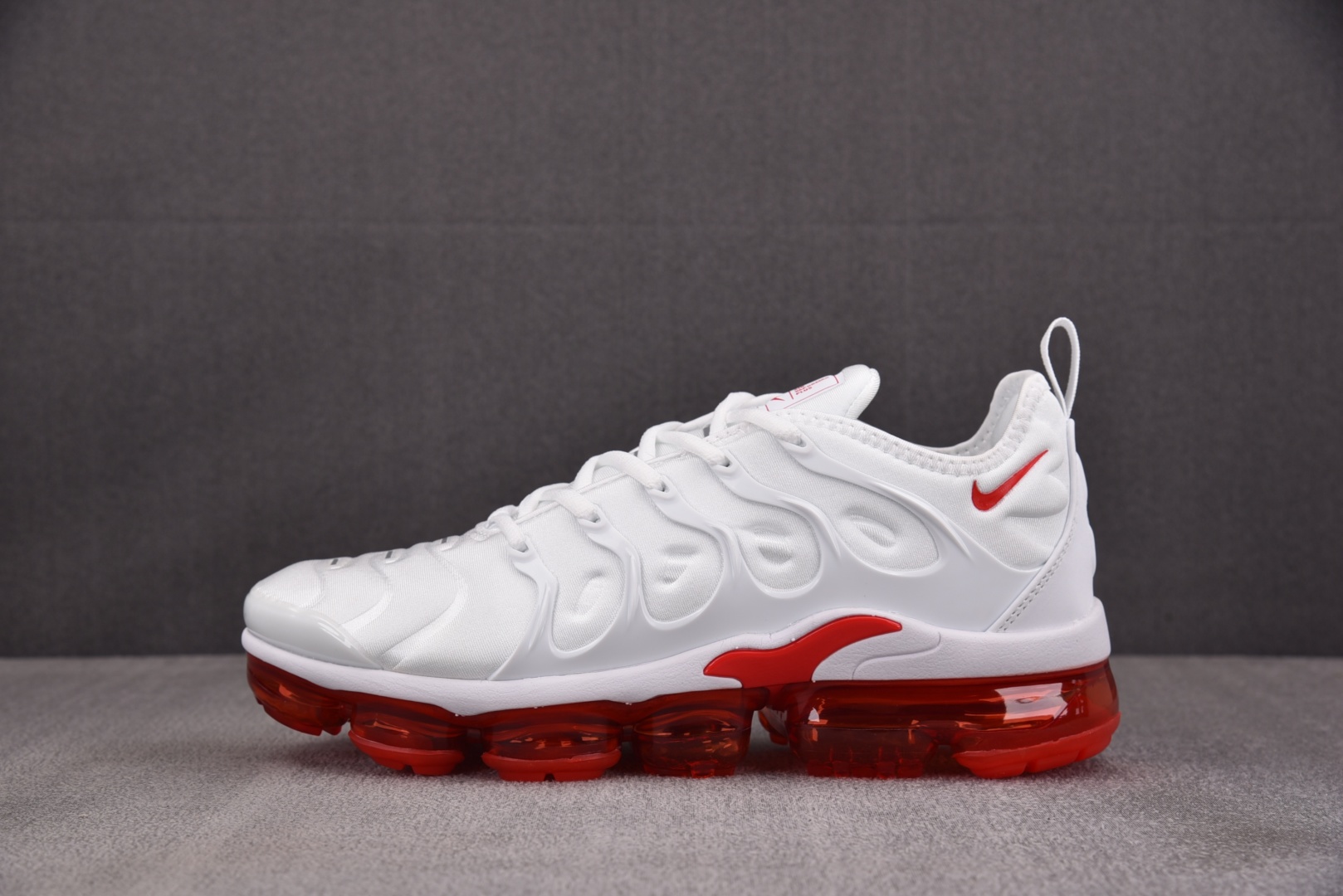  NK Air VaporMax Plus 白红 -162 尺寸 39 40 40.5 41 42 42