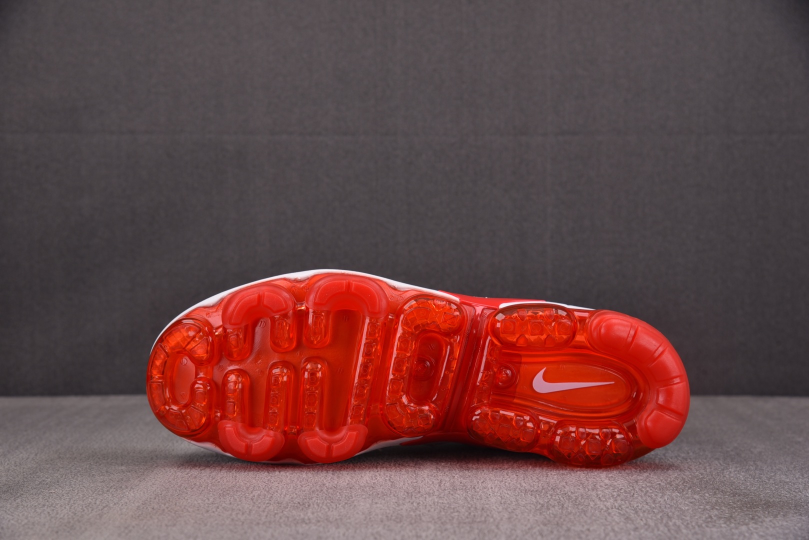  NK Air VaporMax Plus 白红 -162 尺寸 39 40 40.5 41 42 42