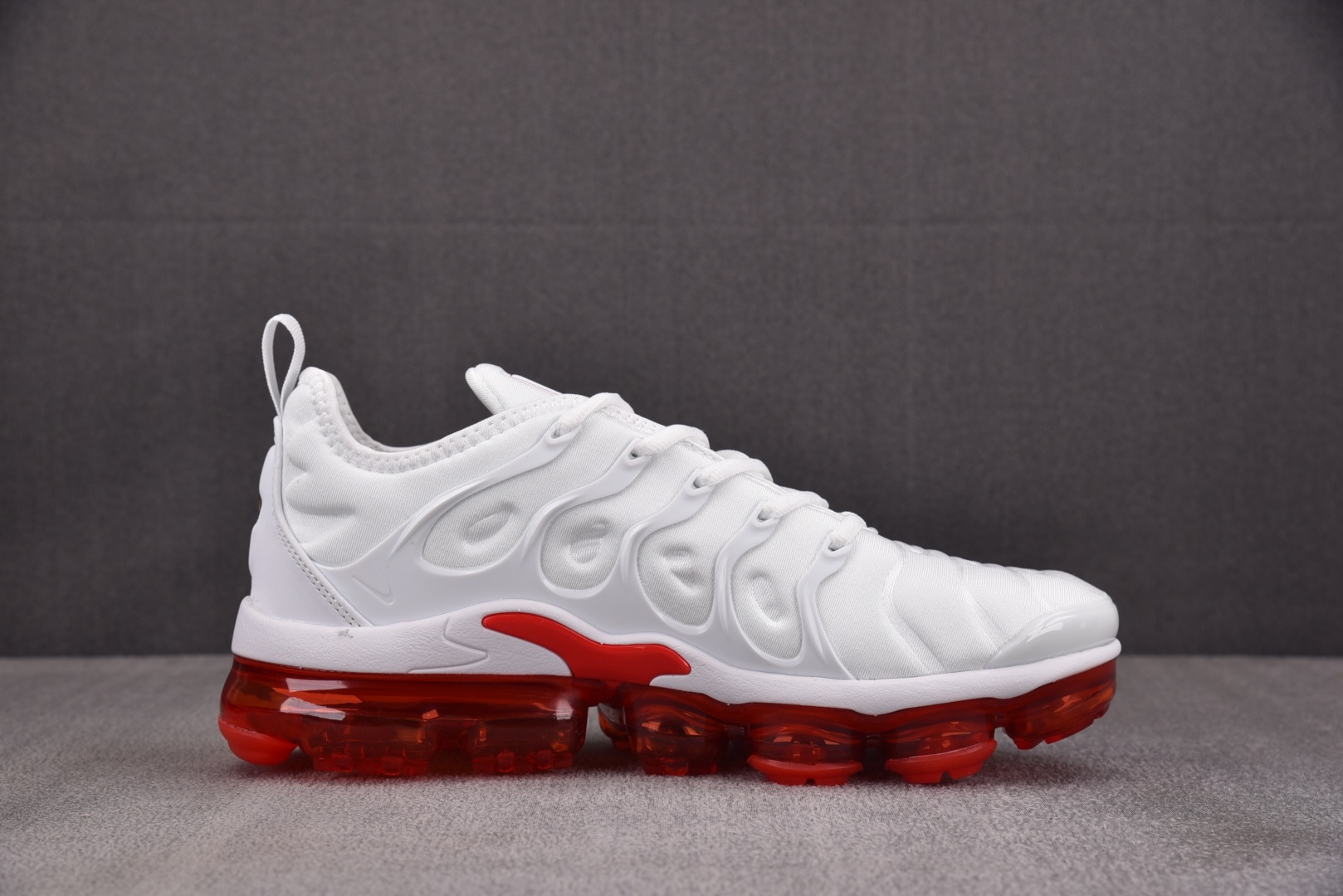  NK Air VaporMax Plus 白红 -162 尺寸 39 40 40.5 41 42 42