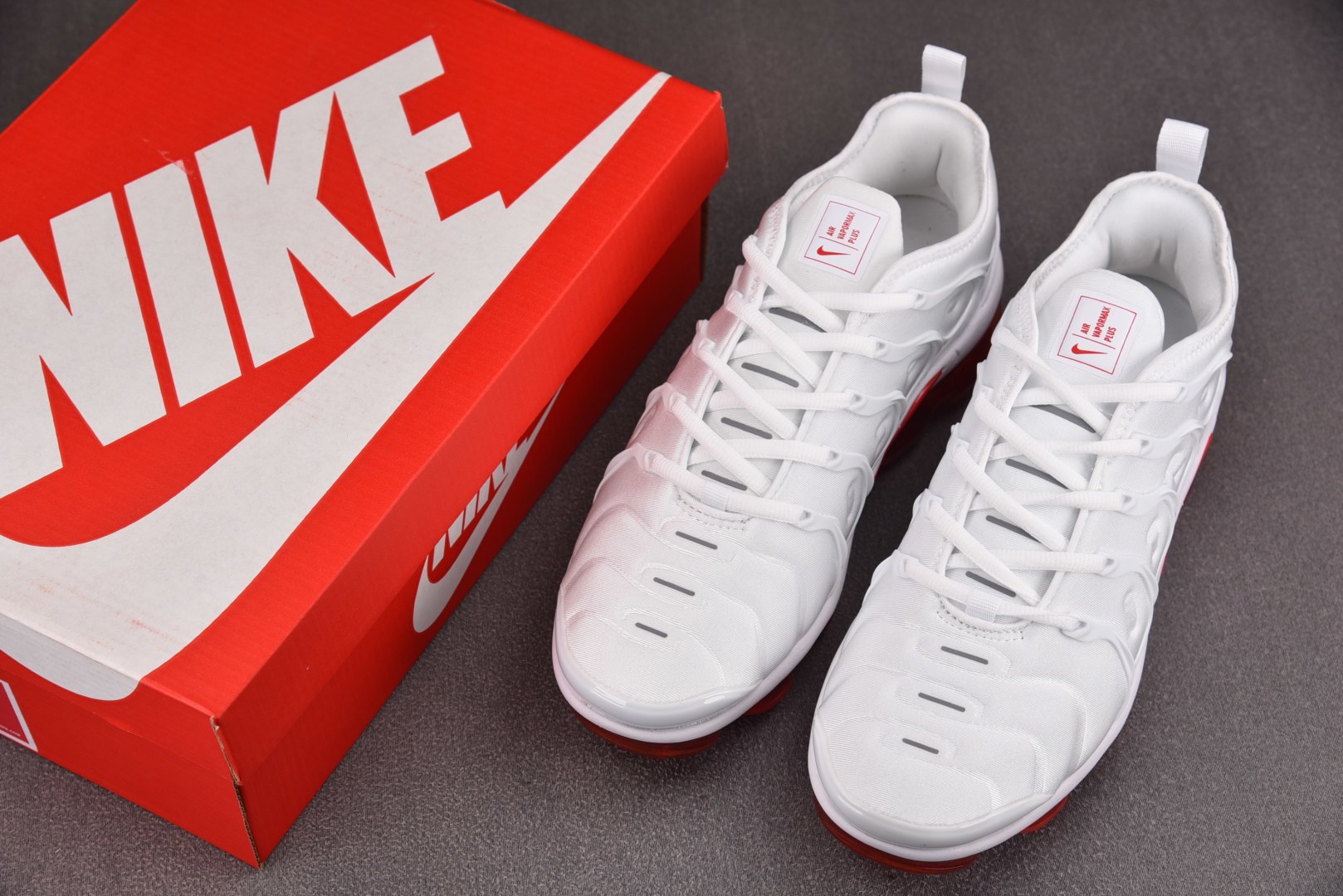  NK Air VaporMax Plus 白红 -162 尺寸 39 40 40.5 41 42 42