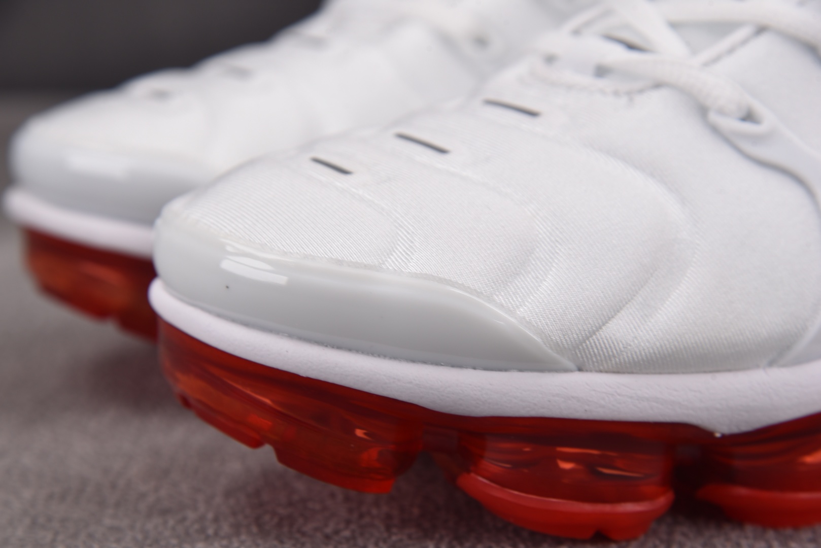  NK Air VaporMax Plus 白红 -162 尺寸 39 40 40.5 41 42 42
