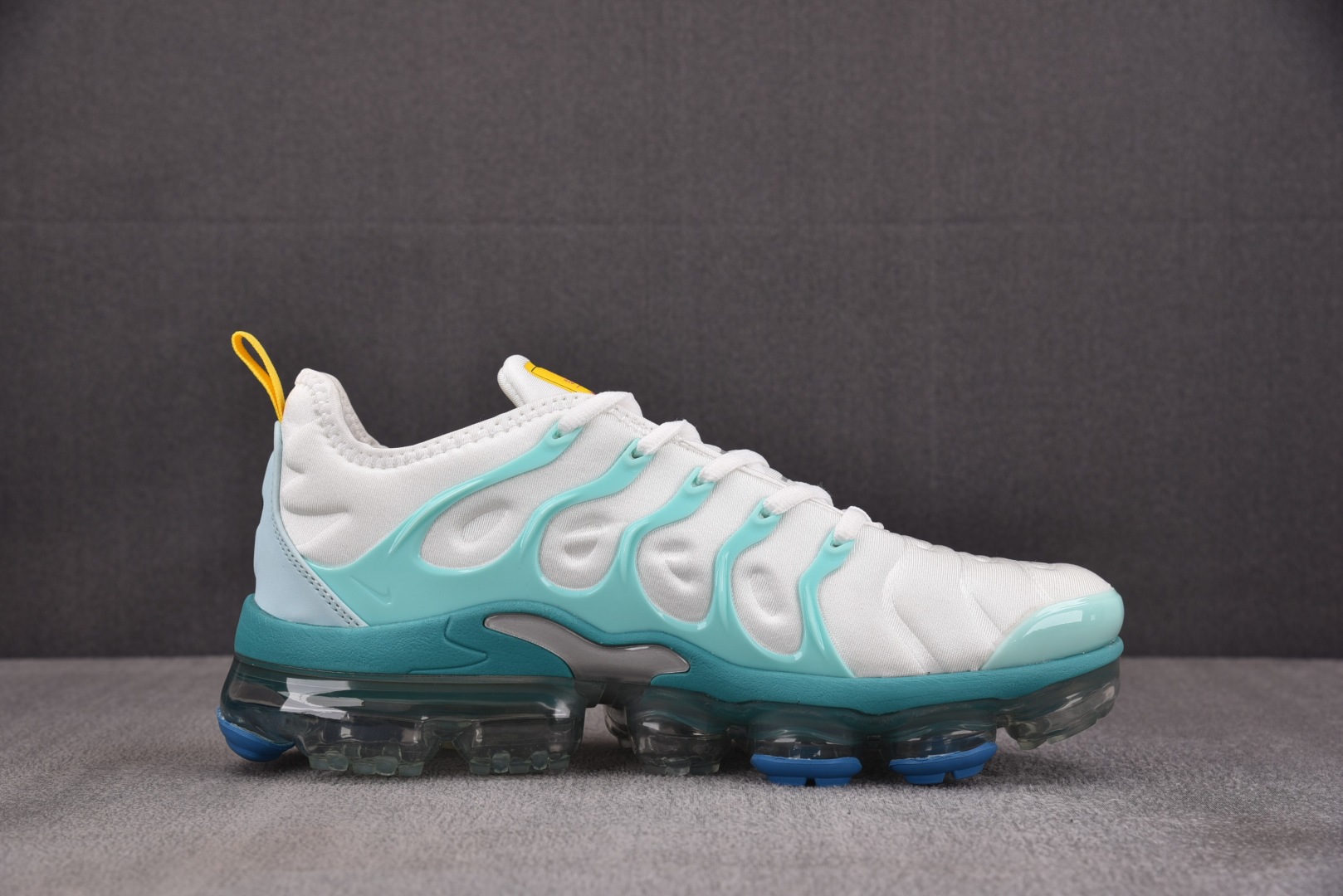  NK Air VaporMax Plus 白蓝 DQ7645-100 尺寸 39 40 40.5 41