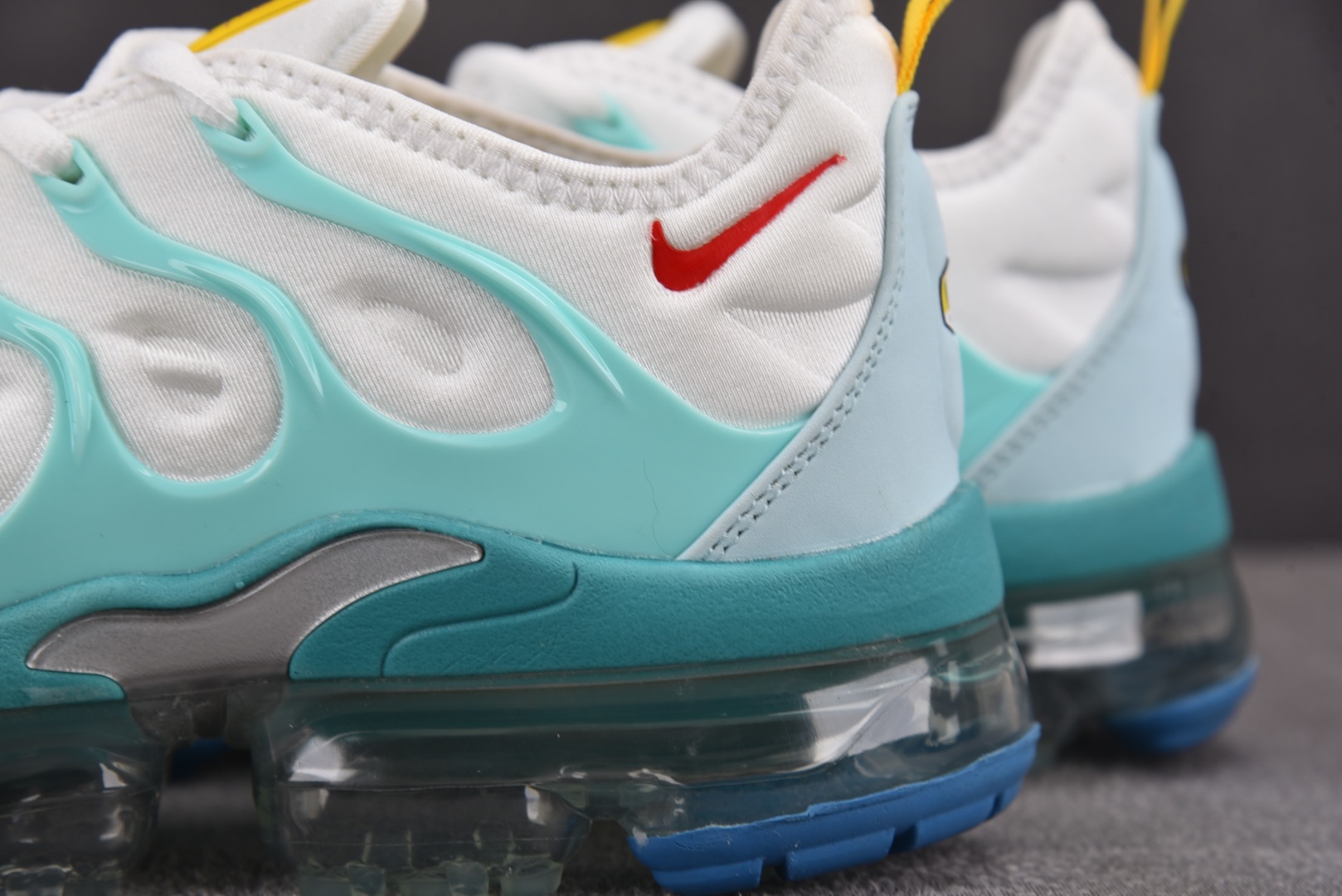  NK Air VaporMax Plus 白蓝 DQ7645-100 尺寸 39 40 40.5 41