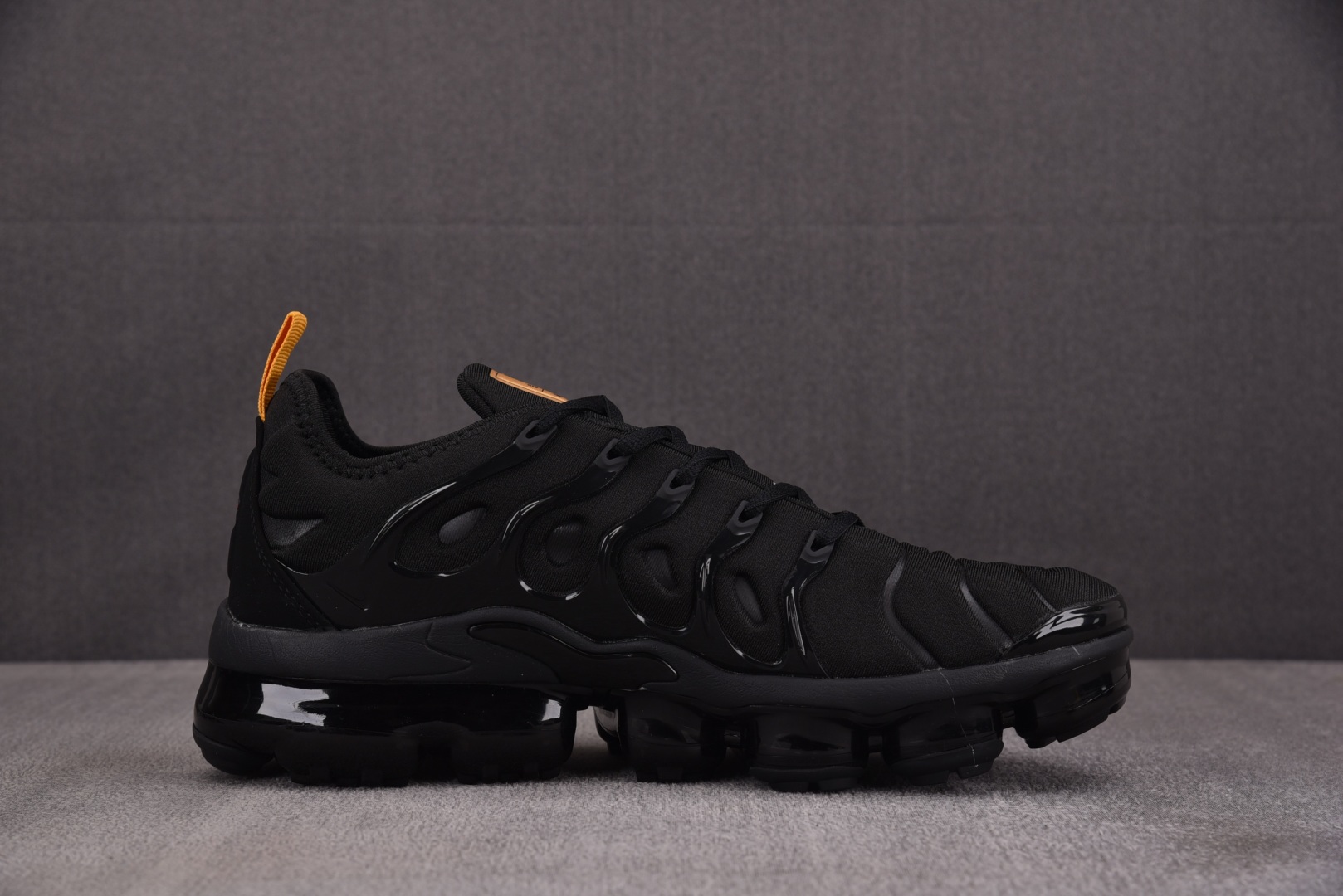  NK Air VaporMax Plus 黑橙 -007 尺寸 39 40 40.5 41 42 42