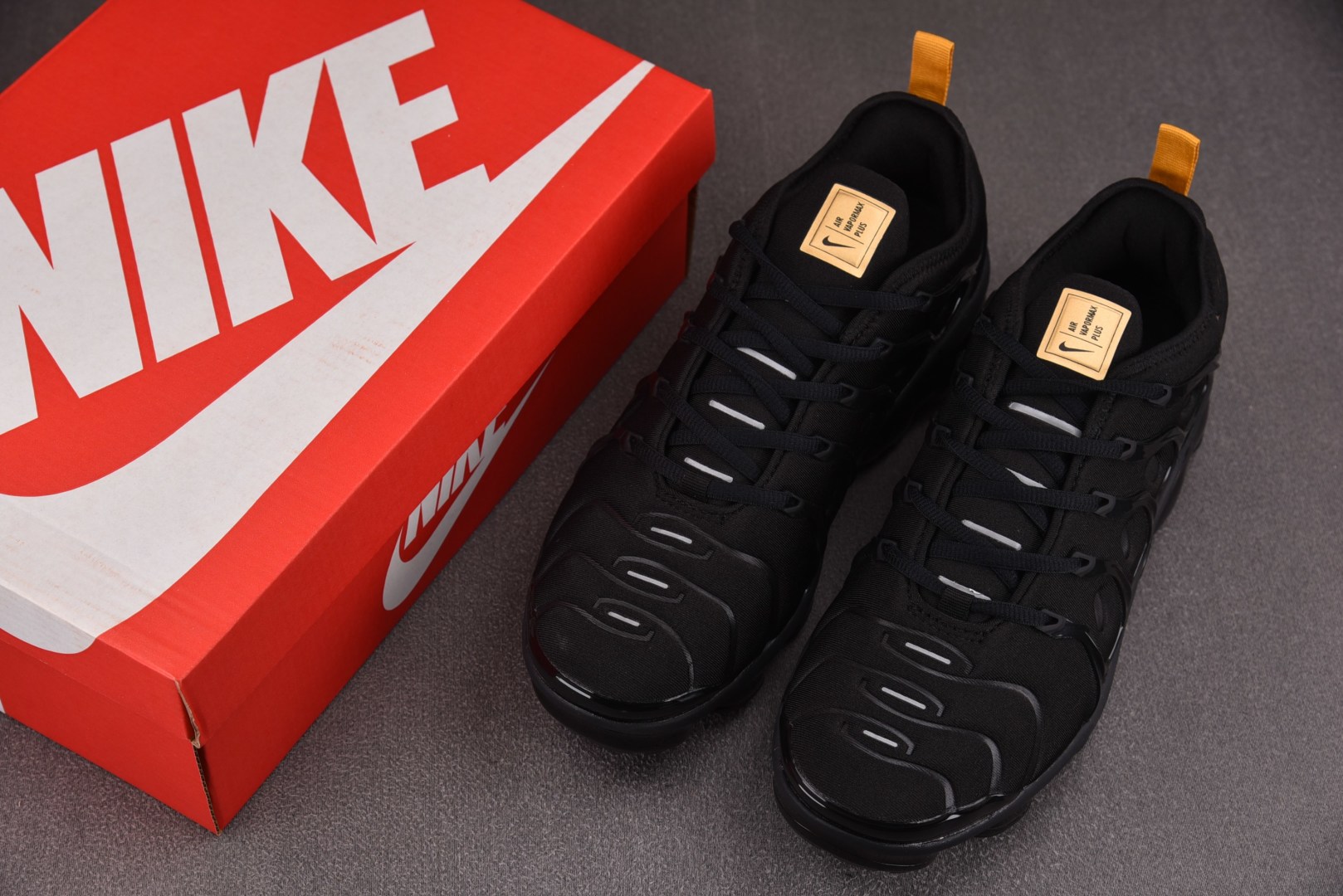  NK Air VaporMax Plus 黑橙 -007 尺寸 39 40 40.5 41 42 42