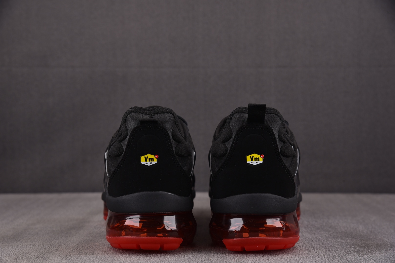  NK Air VaporMax Plus 黑红 CV1645-001 尺寸 39 40 40.5 41