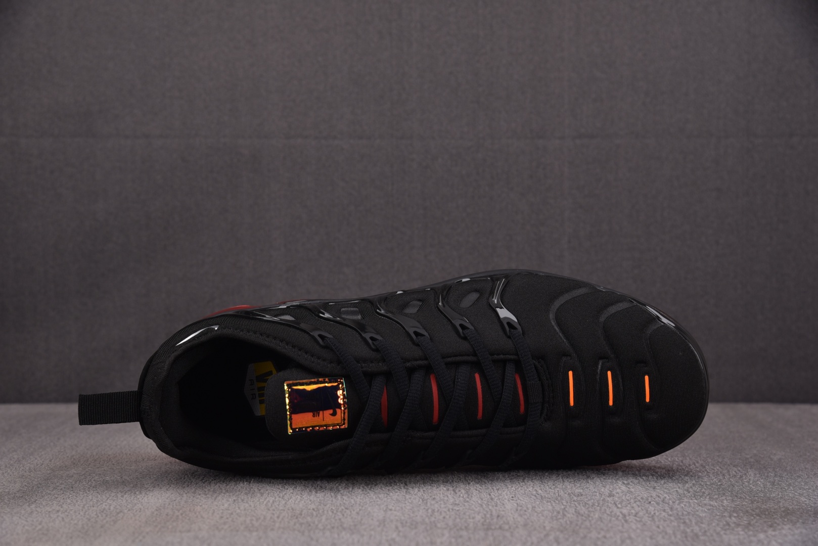  NK Air VaporMax Plus 黑红 CV1645-001 尺寸 39 40 40.5 41