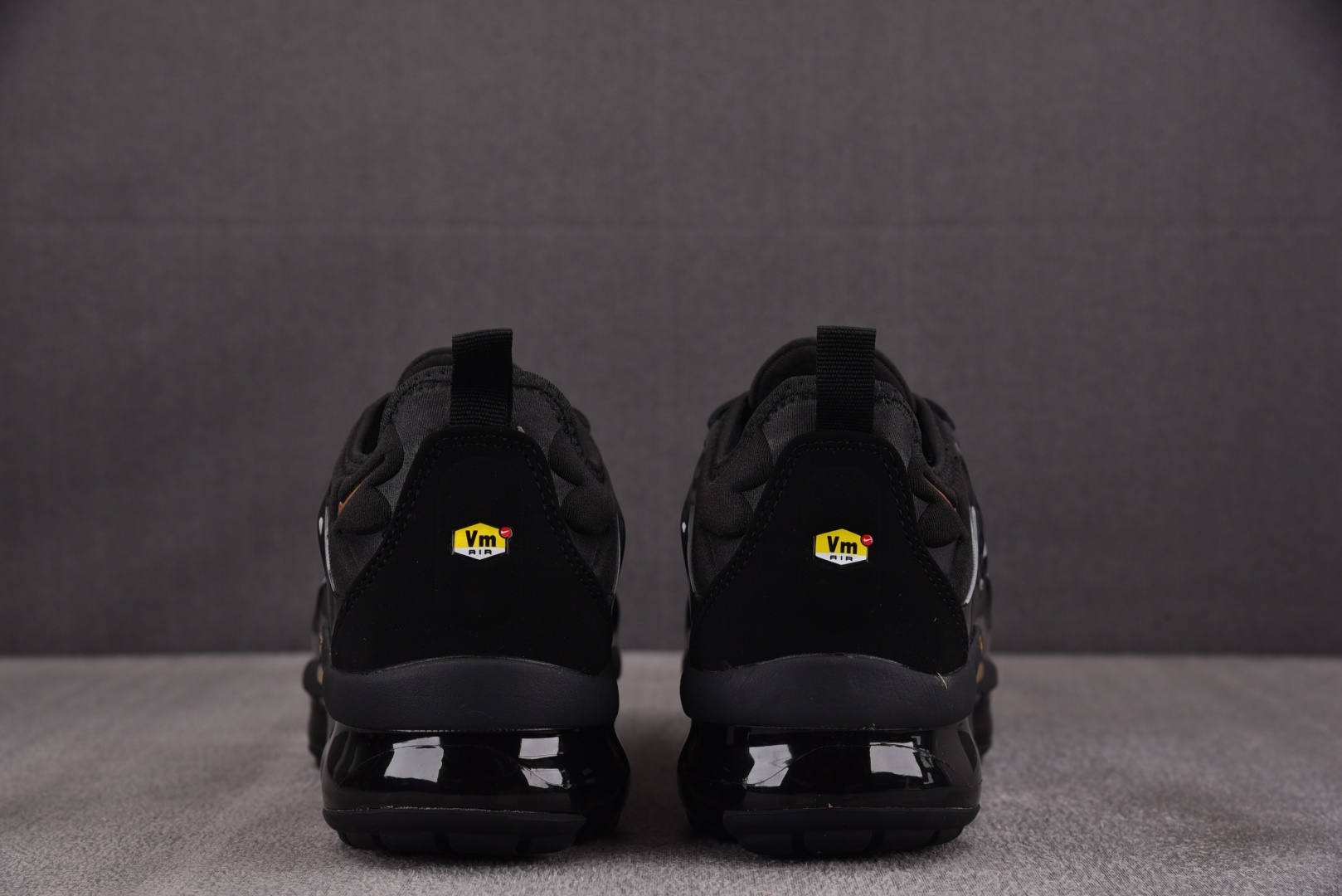  NK Air VaporMax Plus 黑金 -007 尺寸 39 40 40.5 41 42 42