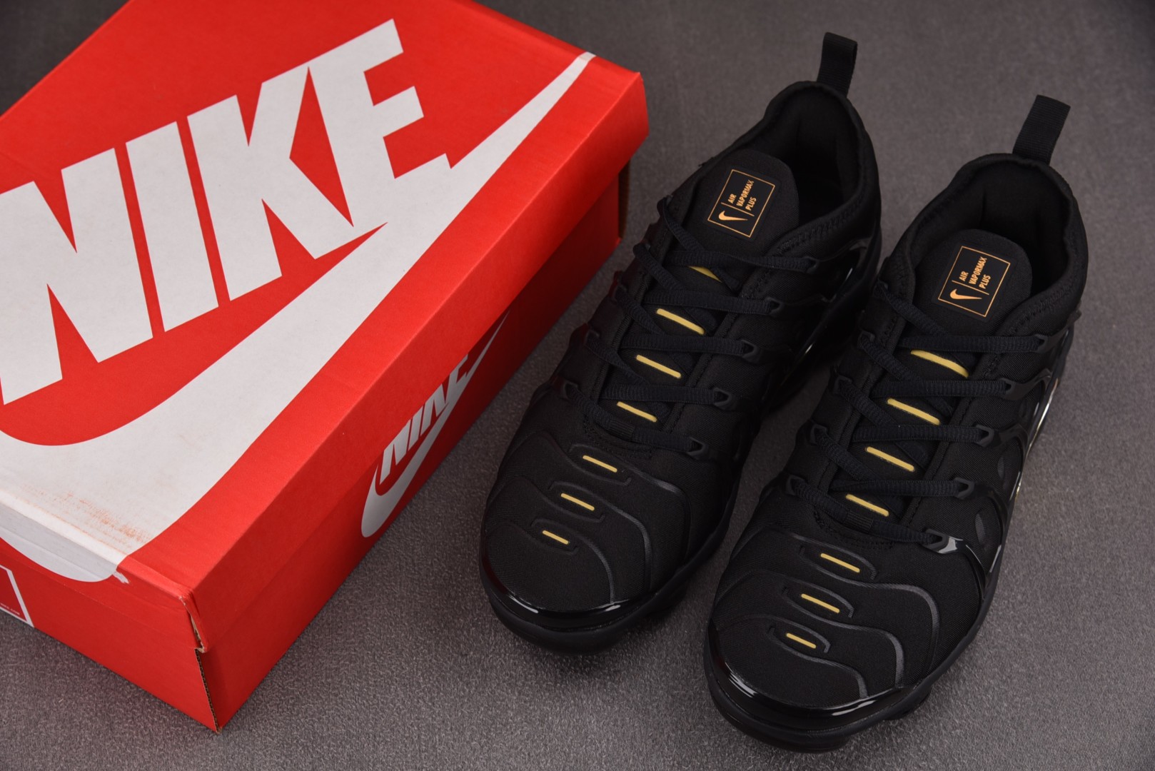  NK Air VaporMax Plus 黑金 -007 尺寸 39 40 40.5 41 42 42
