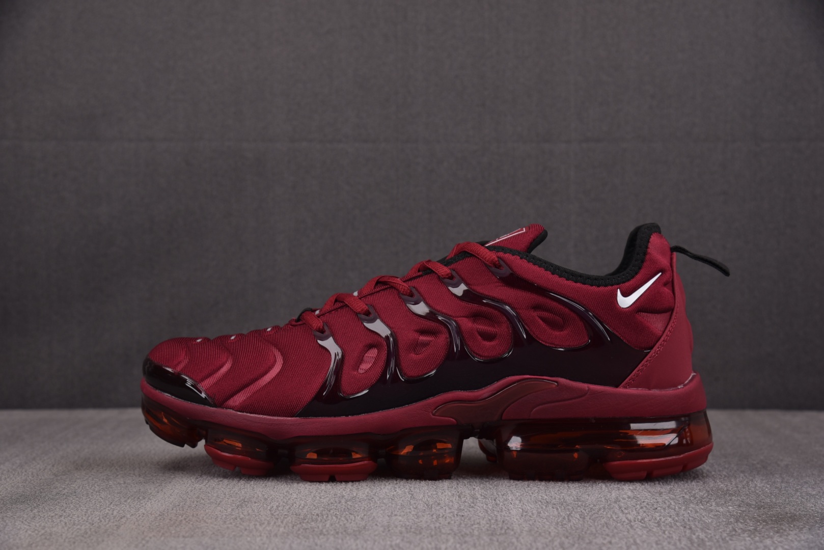  NK Air VaporMax Plus 黑酒红 FN6850-681 尺寸 39 40 40.5 4
