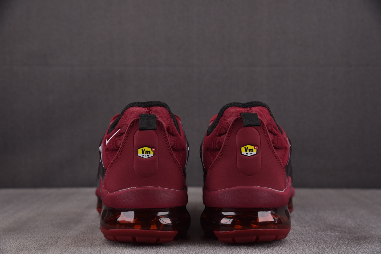  NK Air VaporMax Plus 黑酒红 FN6850-681 尺寸 39 40 40.5 4