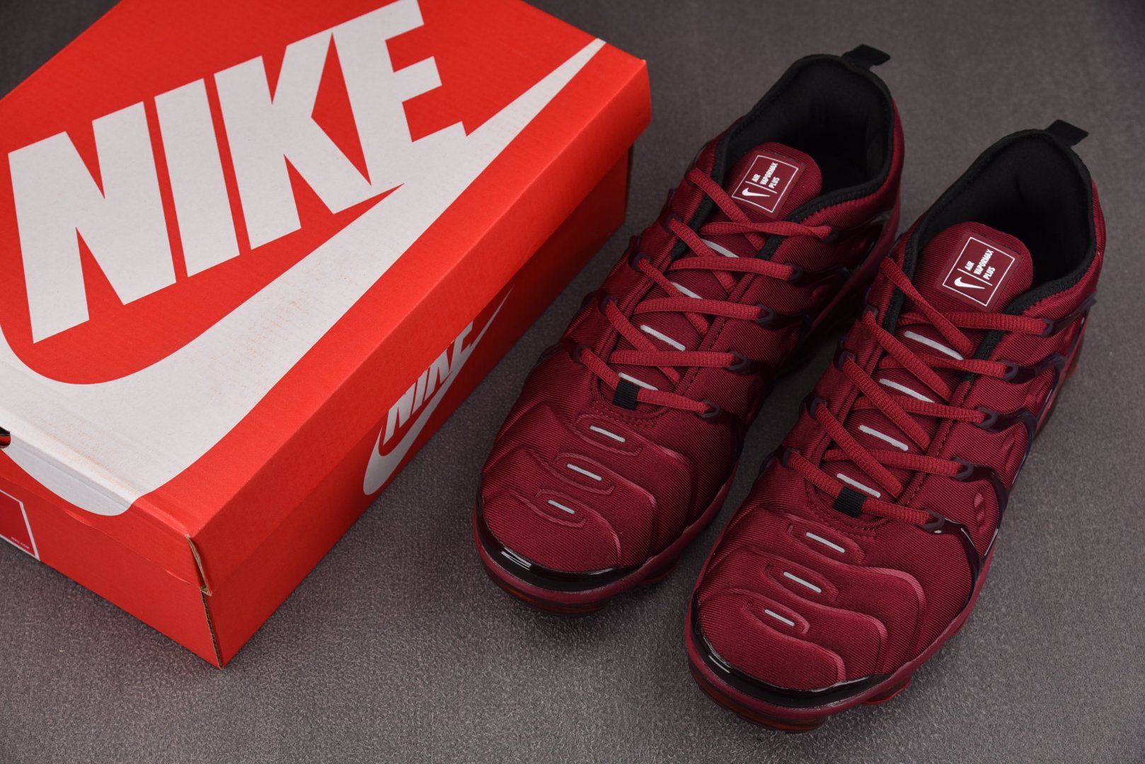  NK Air VaporMax Plus 黑酒红 FN6850-681 尺寸 39 40 40.5 4