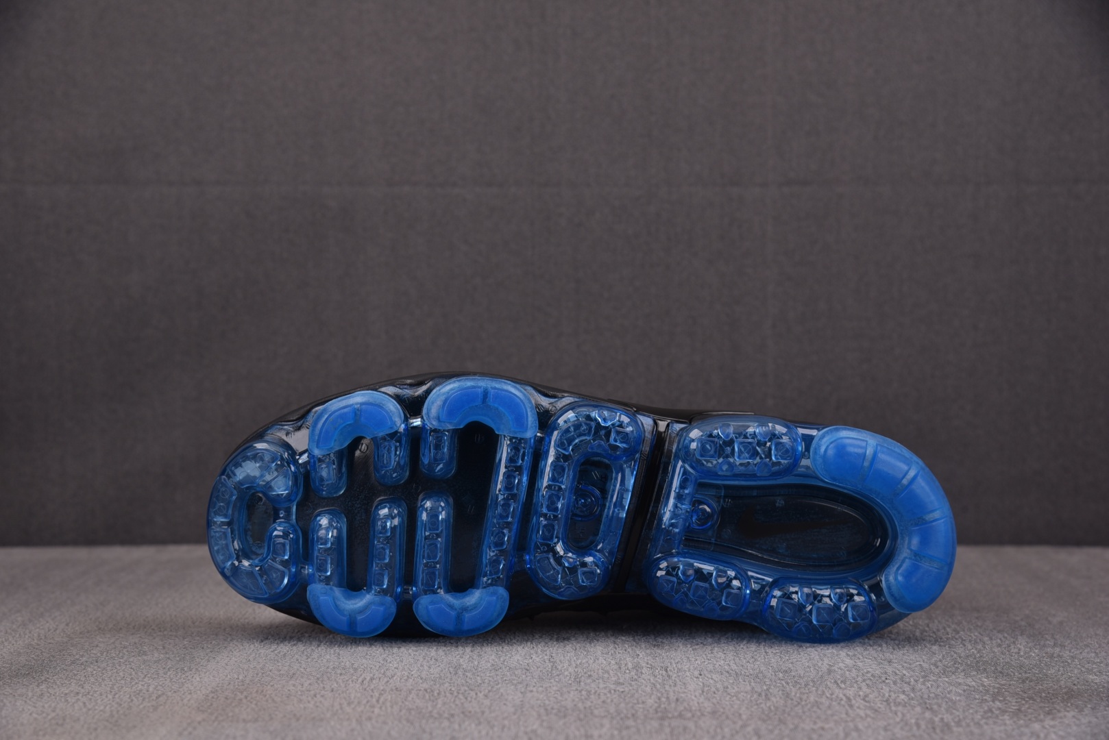  NK Air VaporMax Plus 黑蓝橙 DQ7626-001 尺寸 39 40 40.5 4